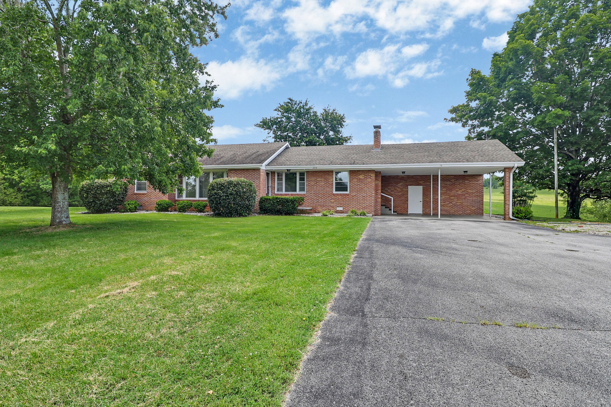 200 Acorn Hill Dr