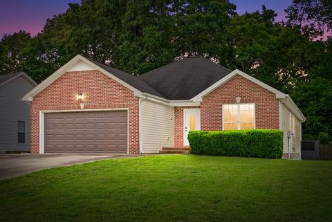 Photo of 1508 Tylertown Rd, Clarksville, TN 37040 (MLS # 3230753)