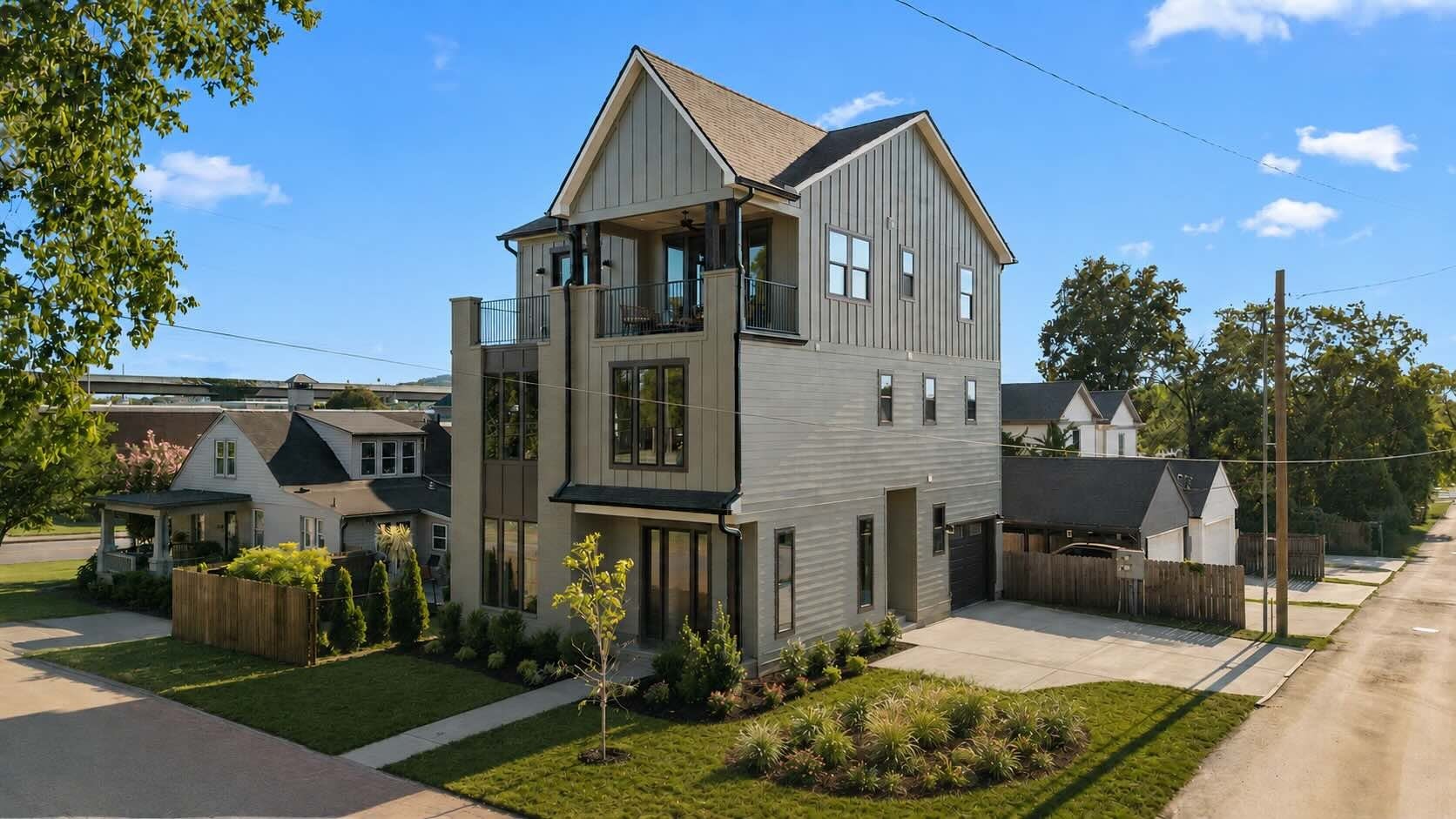 4-bed condo for sale in Nashville, TN 37209, 709 52nd Ave N 709 52nd Ave N, Nashville TN 37209 4-bed condo, photo 1 of 46