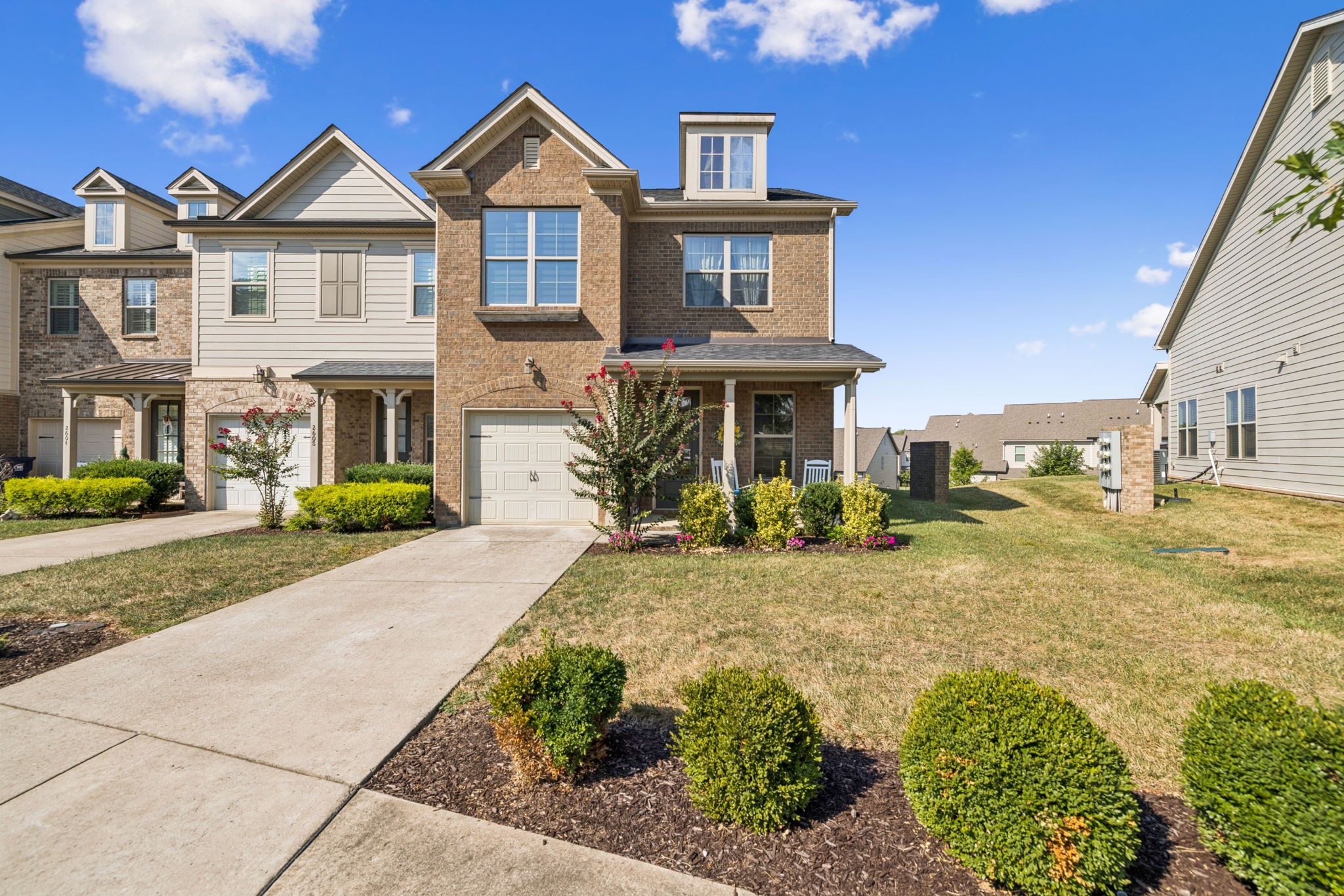 2612 Wellesley Square Dr