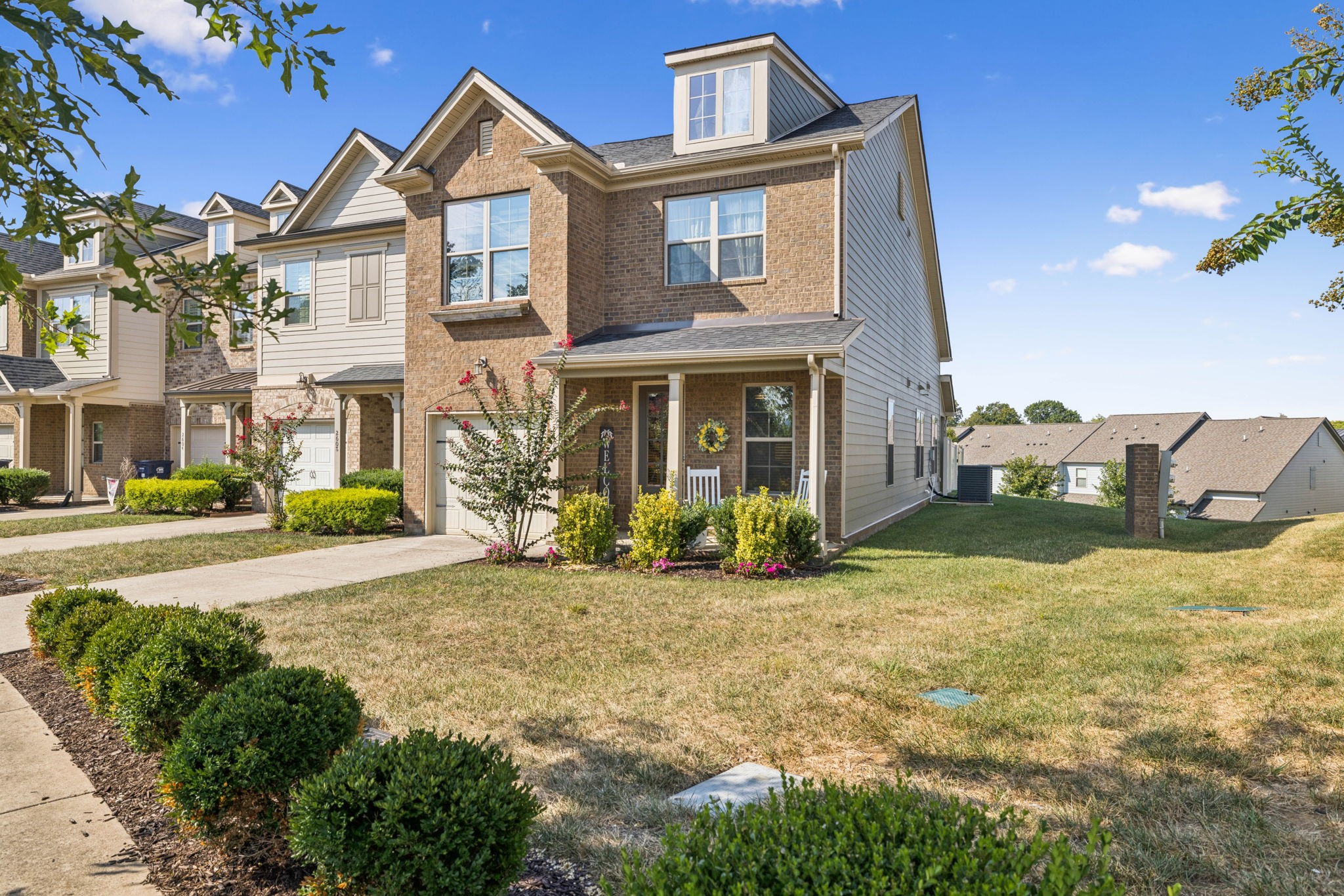 2612 Wellesley Square Dr