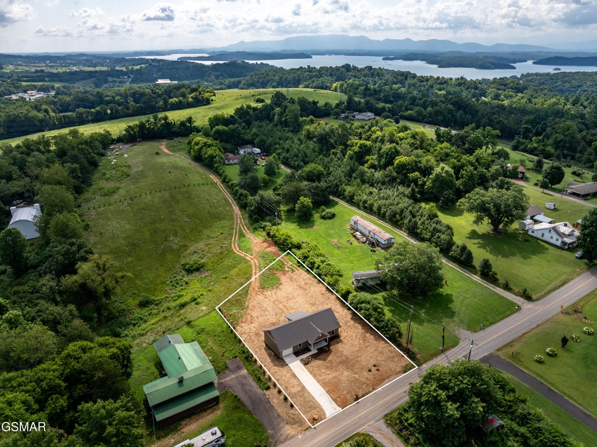 2816 Holiday Hills Road