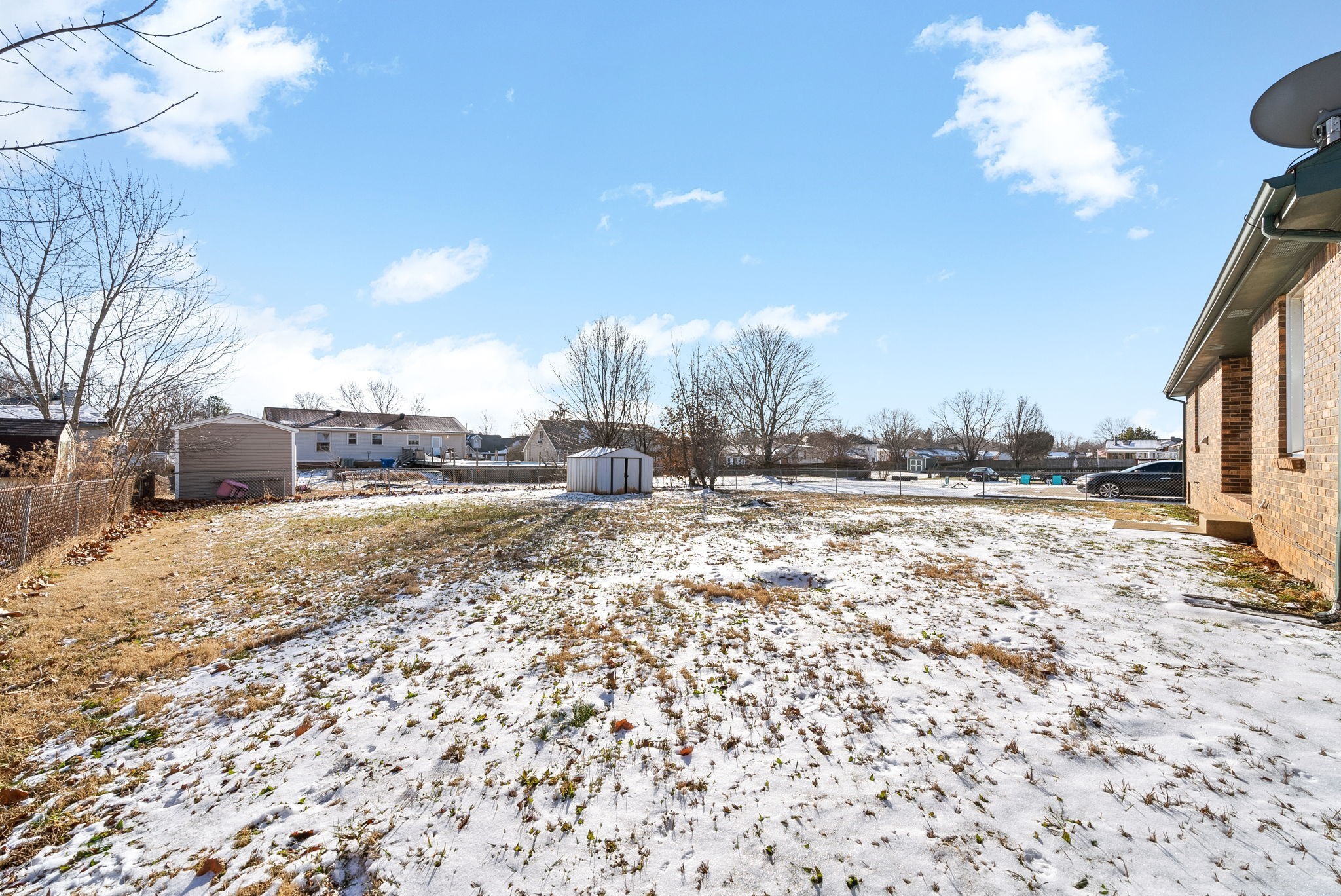 Clarksville, Tennessee 37042, United States, 3 Bedrooms Bedrooms, ,2 BathroomsBathrooms,Residential,Active,237025