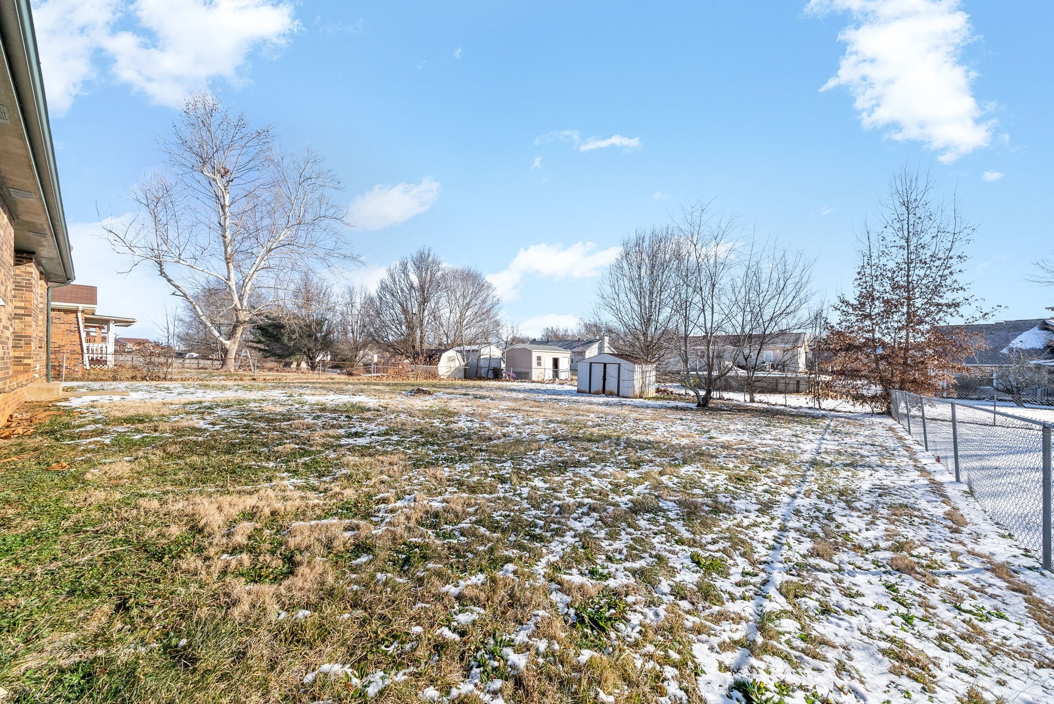 Clarksville, Tennessee 37042, United States, 3 Bedrooms Bedrooms, ,2 BathroomsBathrooms,Residential,Active,237025