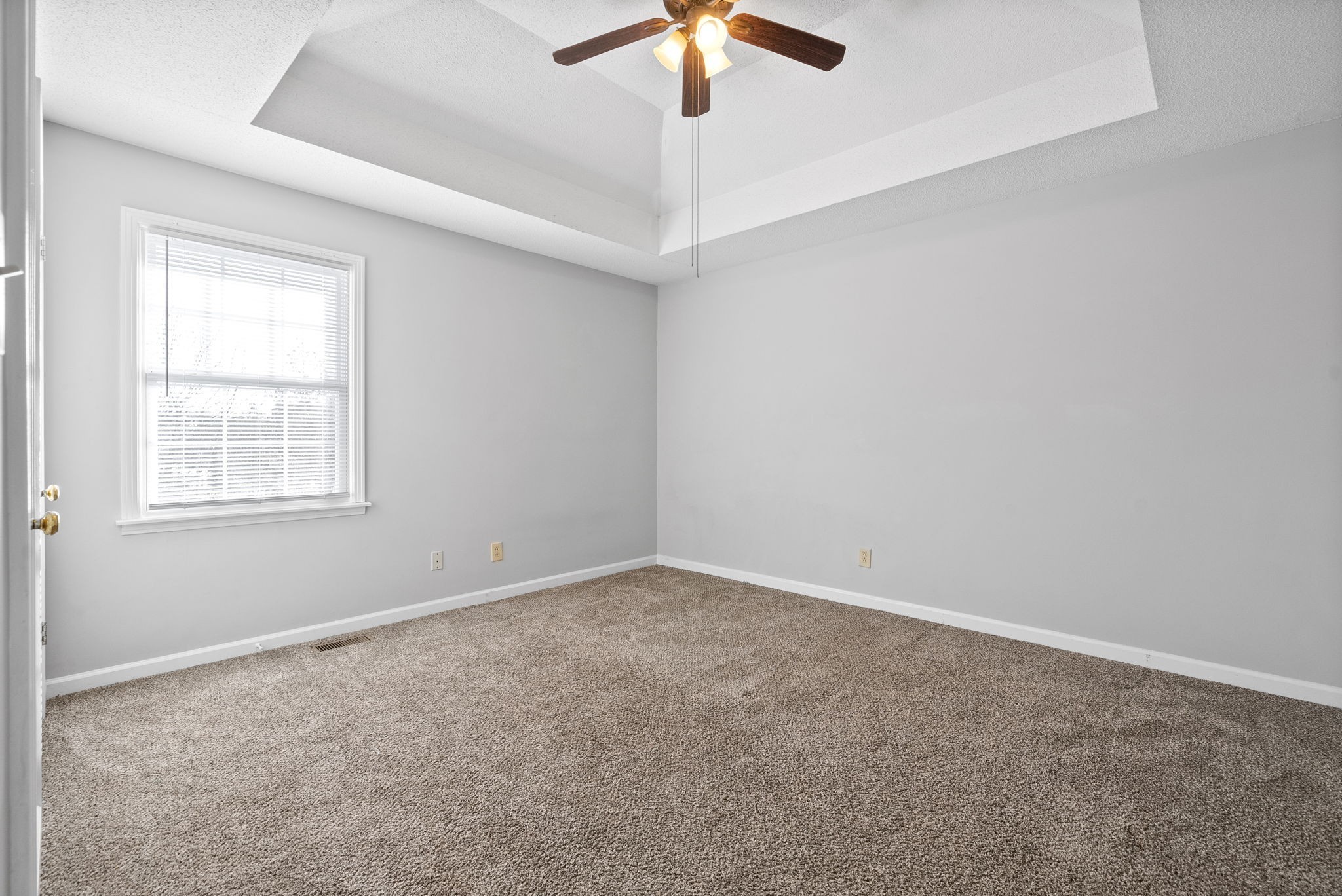 Clarksville, Tennessee 37042, United States, 3 Bedrooms Bedrooms, ,2 BathroomsBathrooms,Residential,Active,237025