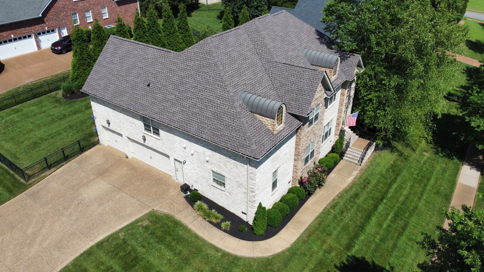 1000 Redwood Way