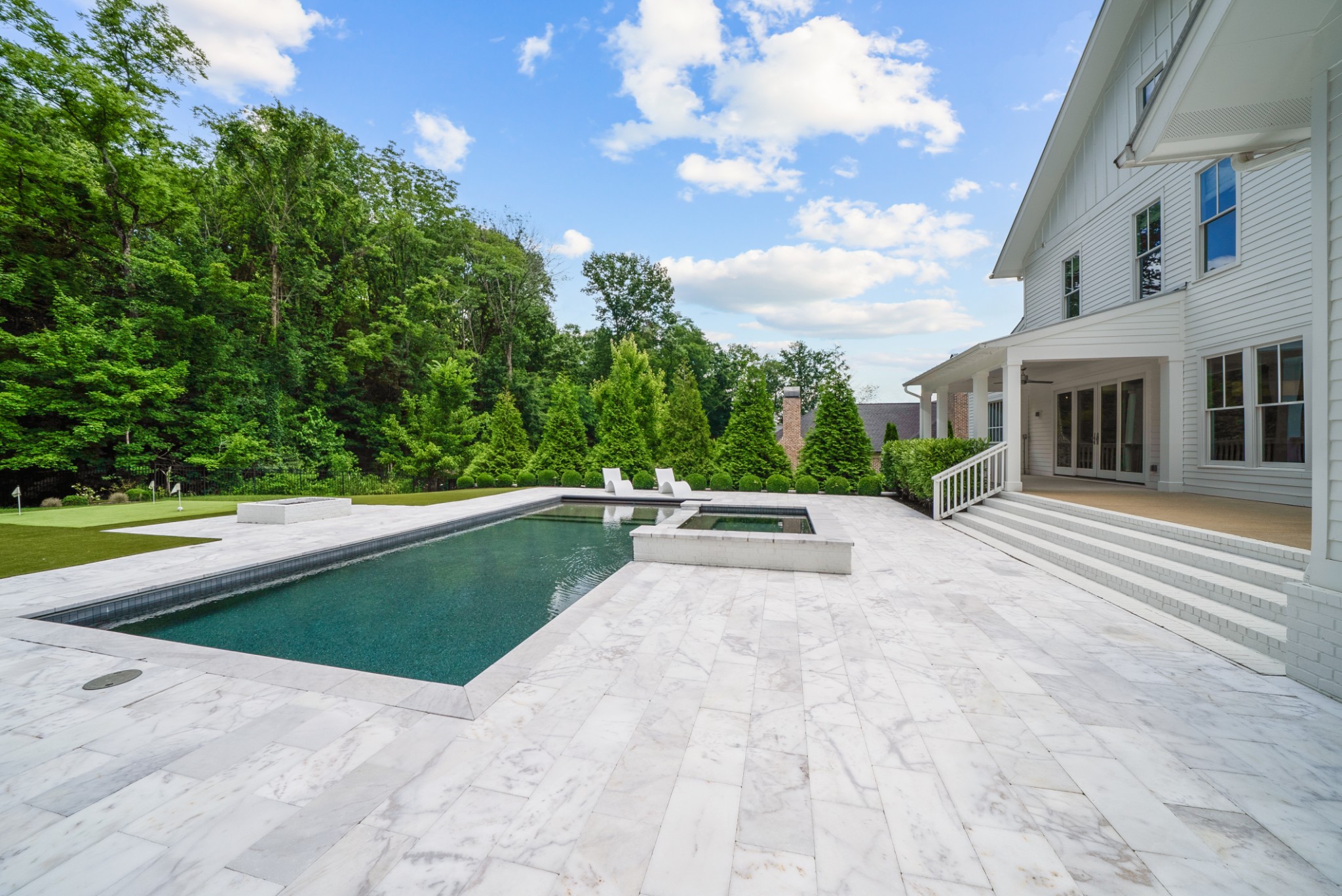 8646 Belladonna Dr