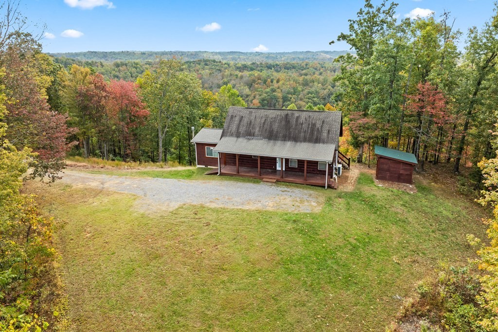 604 Hickory Ln