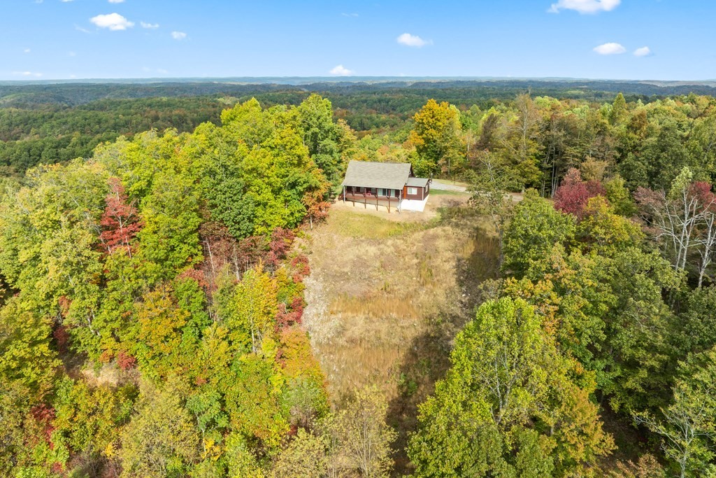 604 Hickory Ln