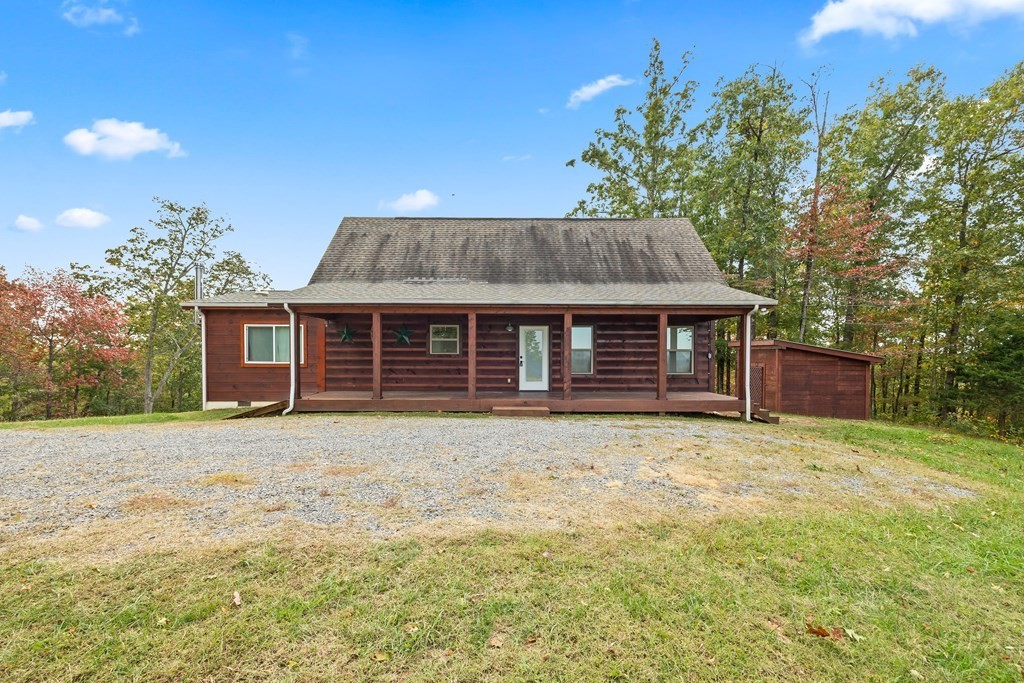 604 Hickory Ln