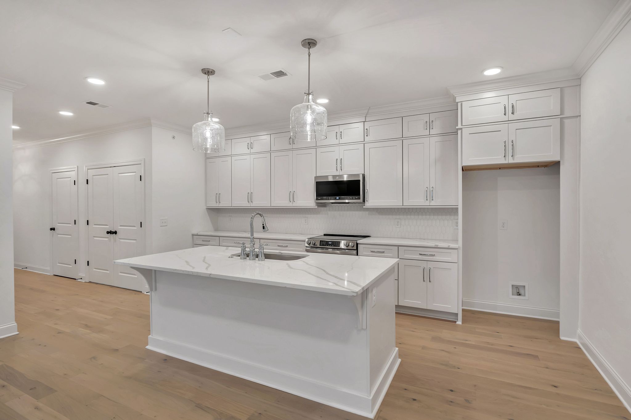 2002 Gildridge Dr 302