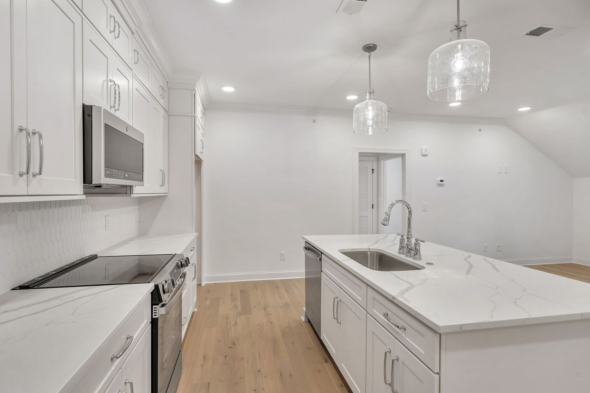 2002 Gildridge Dr 302