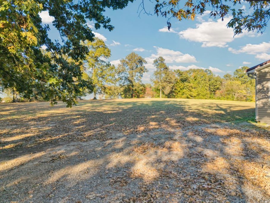 1168 Green Hill Road W