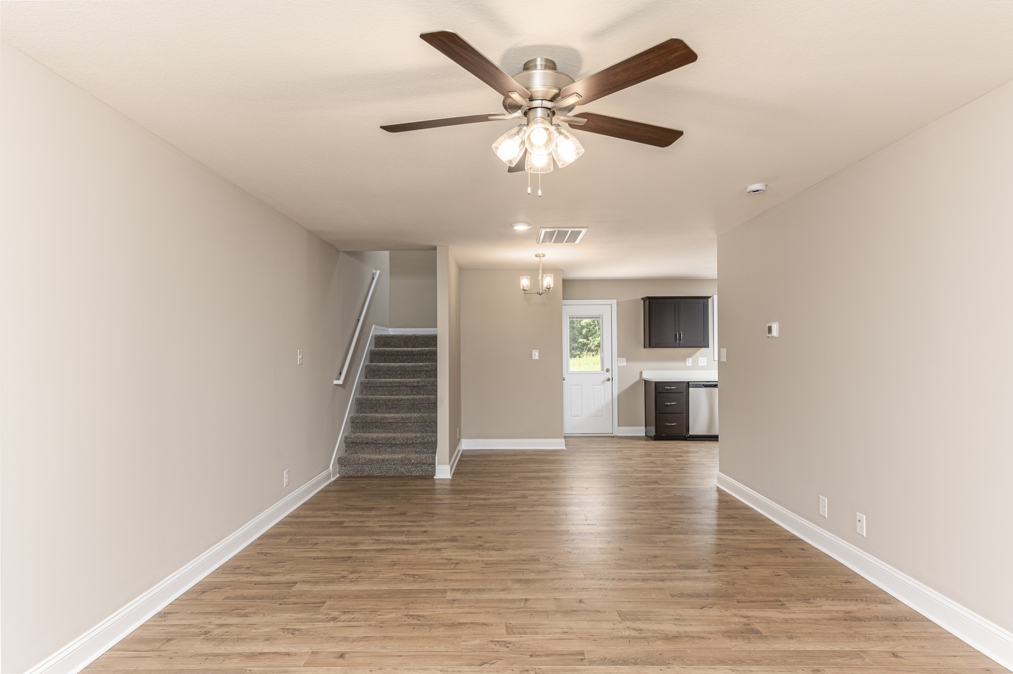 6 Hugh Hunter Rd