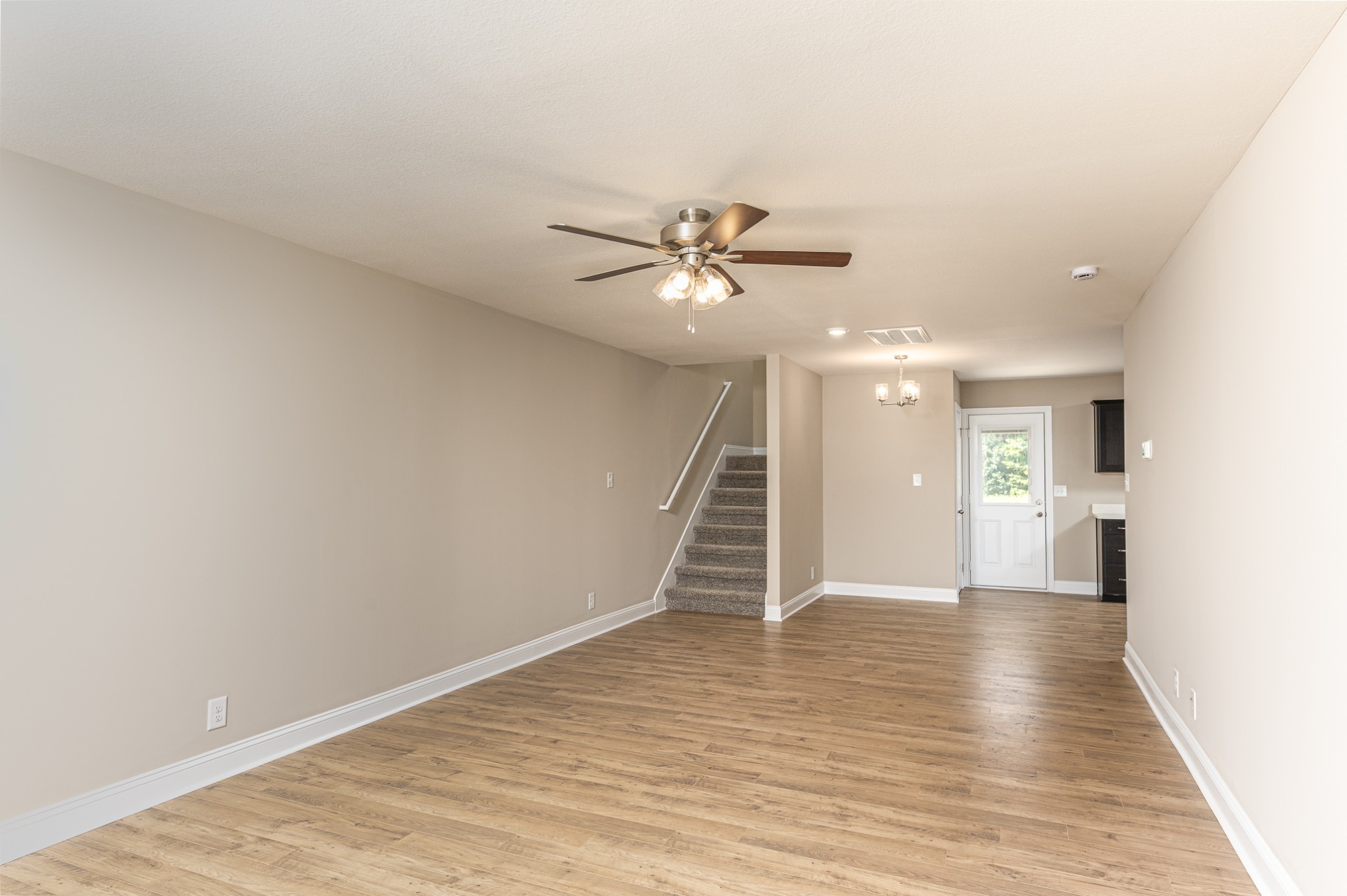 6 Hugh Hunter Rd