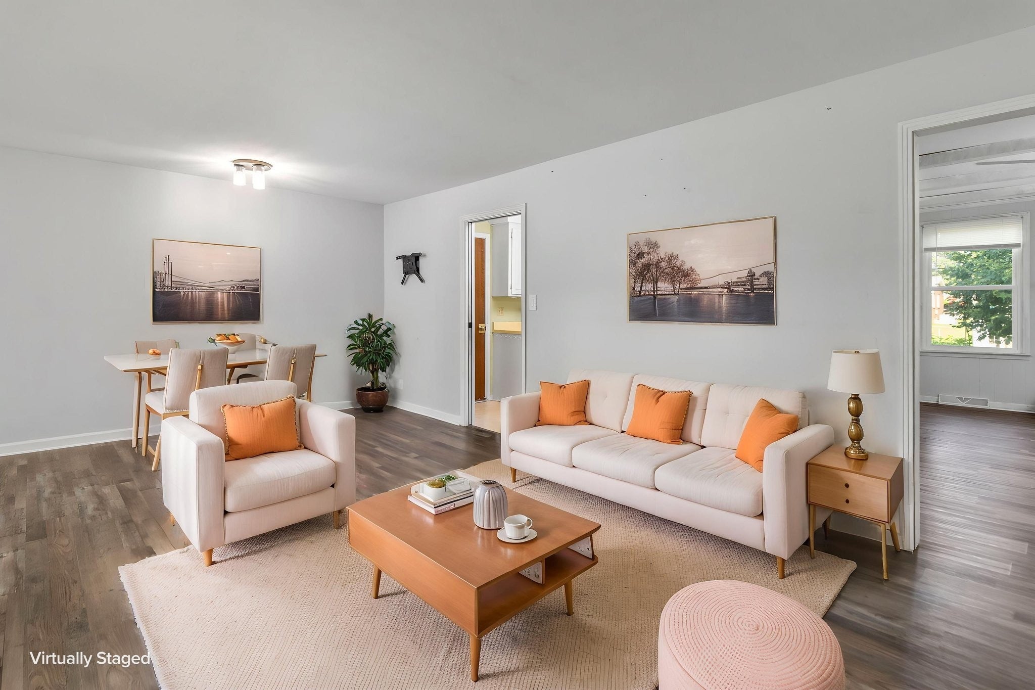 2233 Robin Dr