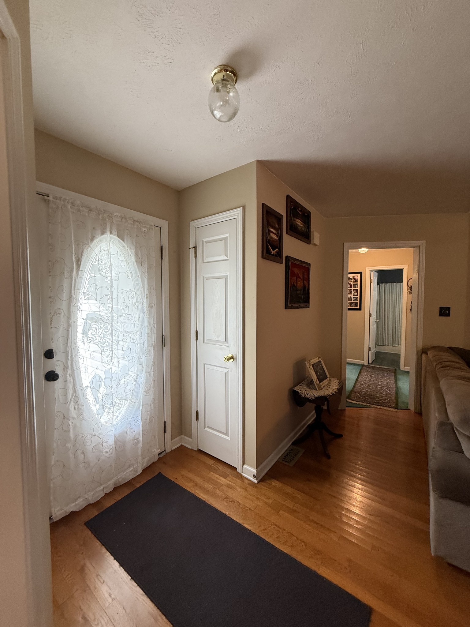 305 Fay Ct E
