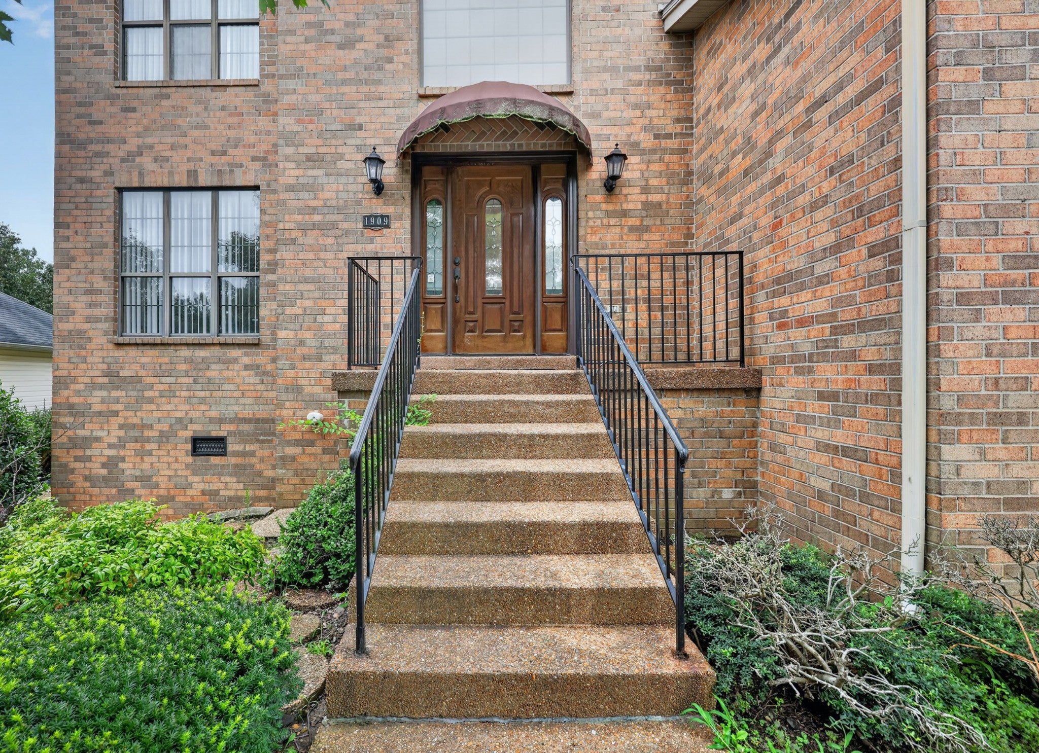 1909 Argo Ln