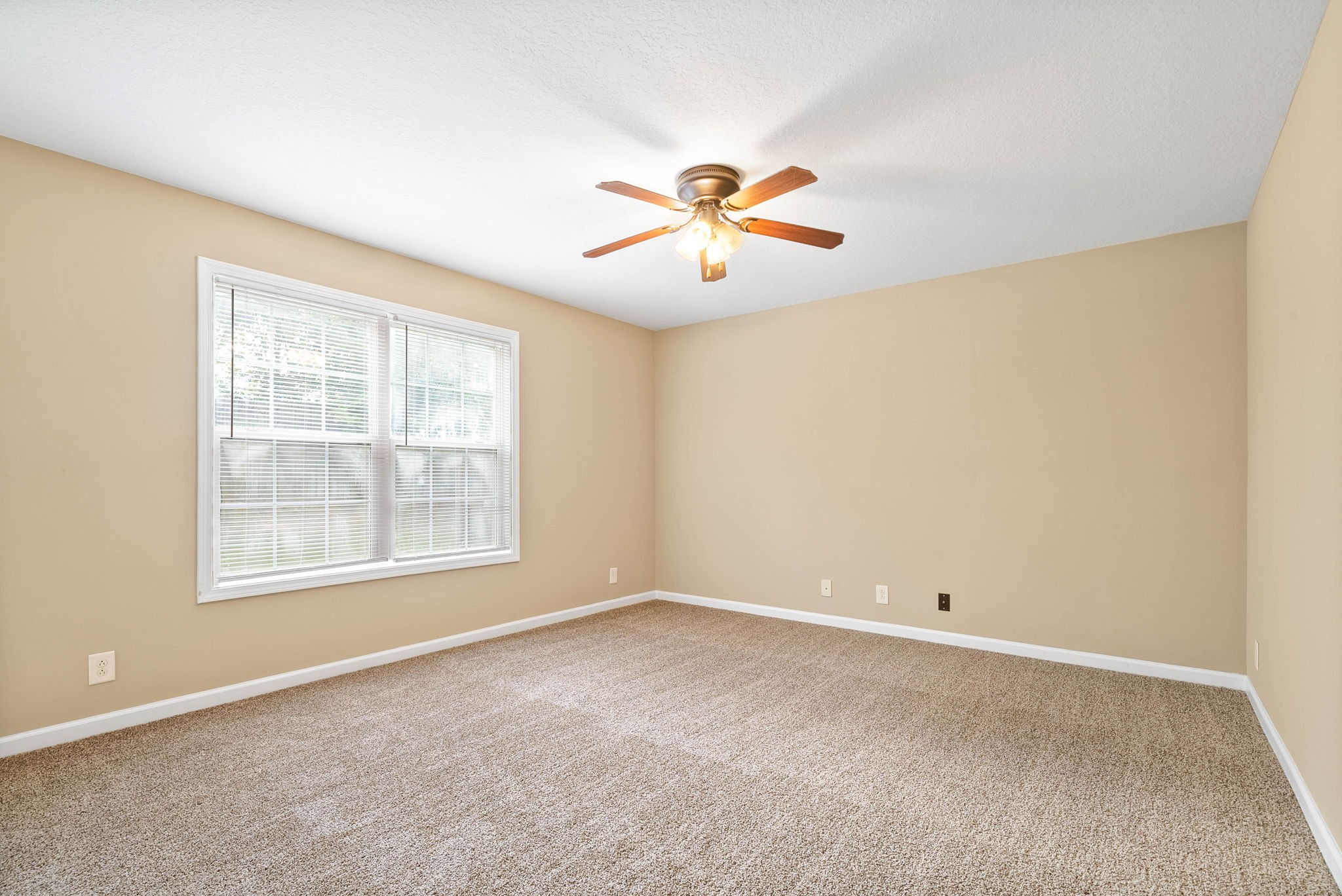 Clarksville, Tennessee 37042, United States, 3 Bedrooms Bedrooms, ,3 BathroomsBathrooms,Residential,Active,157286