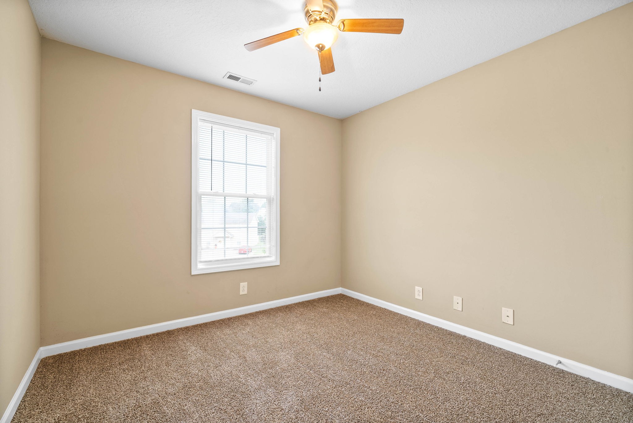 Clarksville, Tennessee 37042, United States, 3 Bedrooms Bedrooms, ,3 BathroomsBathrooms,Residential,Active,157286