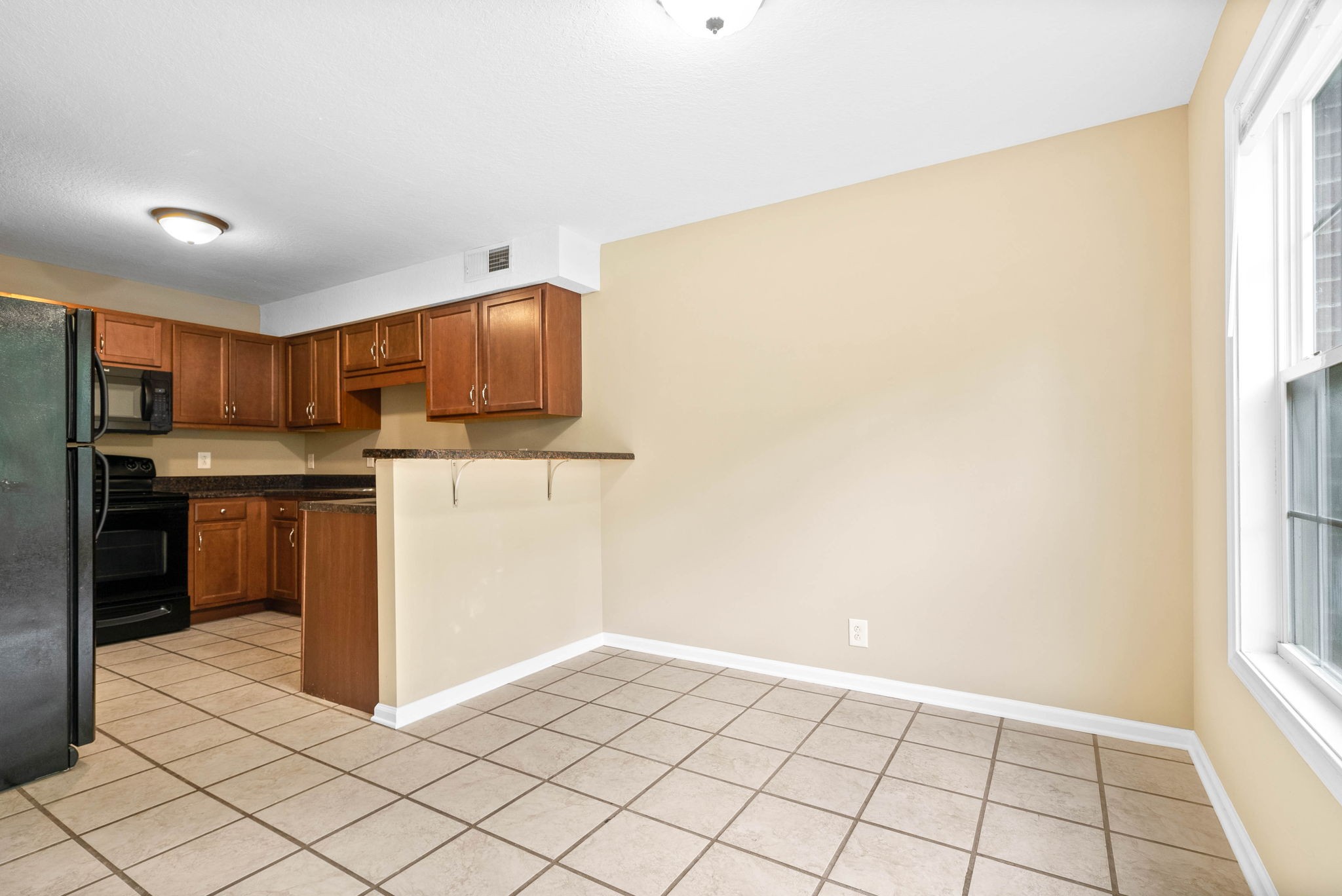 Clarksville, Tennessee 37042, United States, 3 Bedrooms Bedrooms, ,3 BathroomsBathrooms,Residential,Active,157286