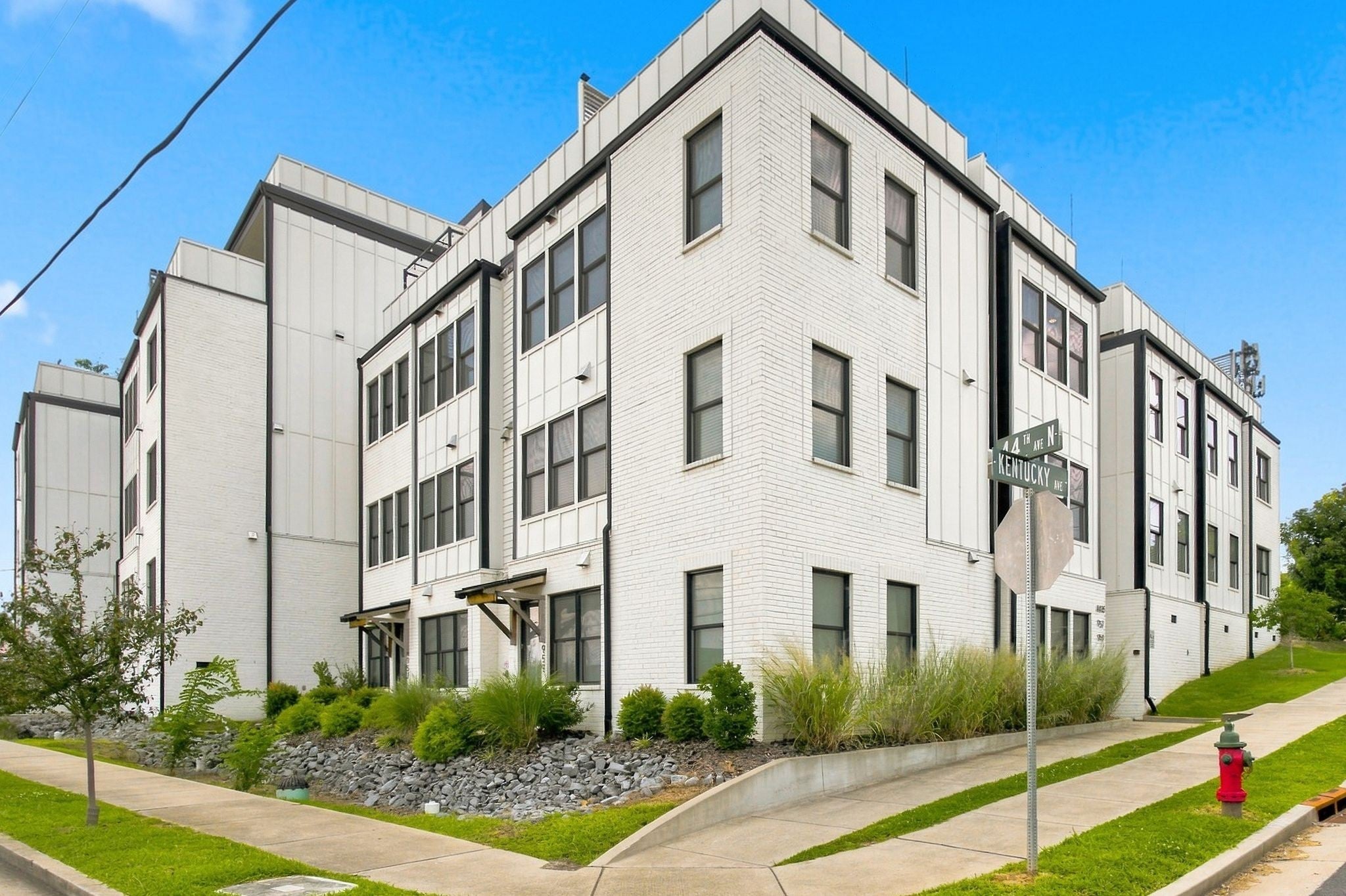 1-bed listing at 4405 Kentucky Ave 202, Nashville