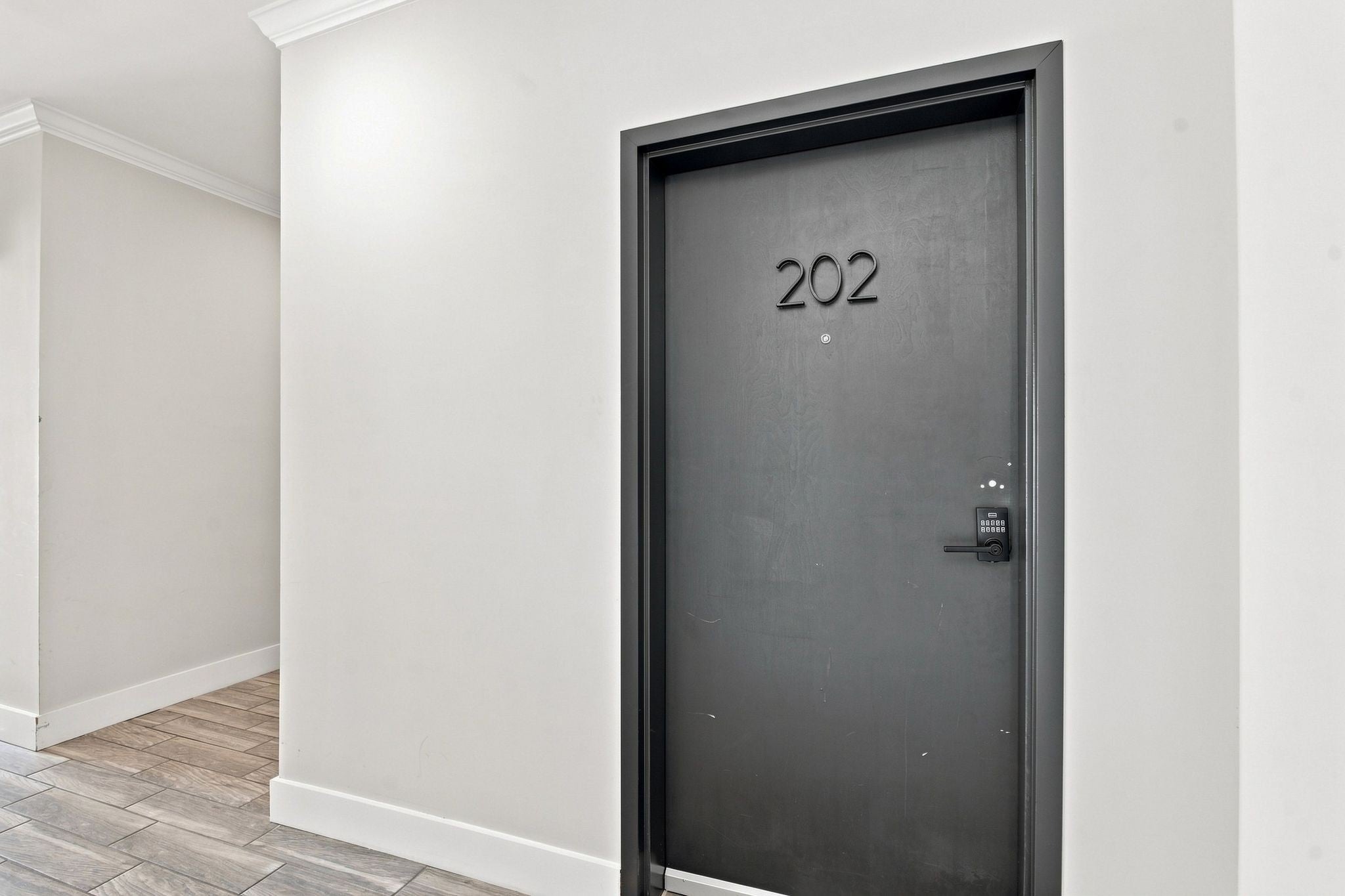 1-bed home for sale in Nashville, TN 37209, 4405 Kentucky Ave 202 4405 Kentucky Ave 202, Nashville TN 37209 1-bed home, photo 2 of 27