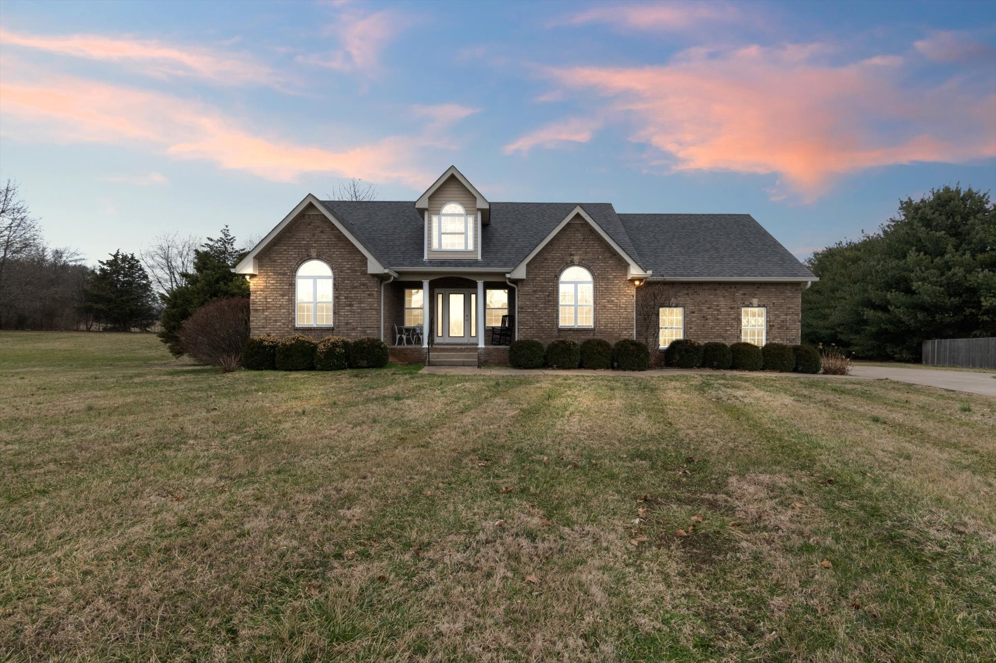 1002 Angus Ct