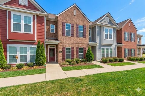 305 Dursley Pvt Ln Spring Hill TN 37174