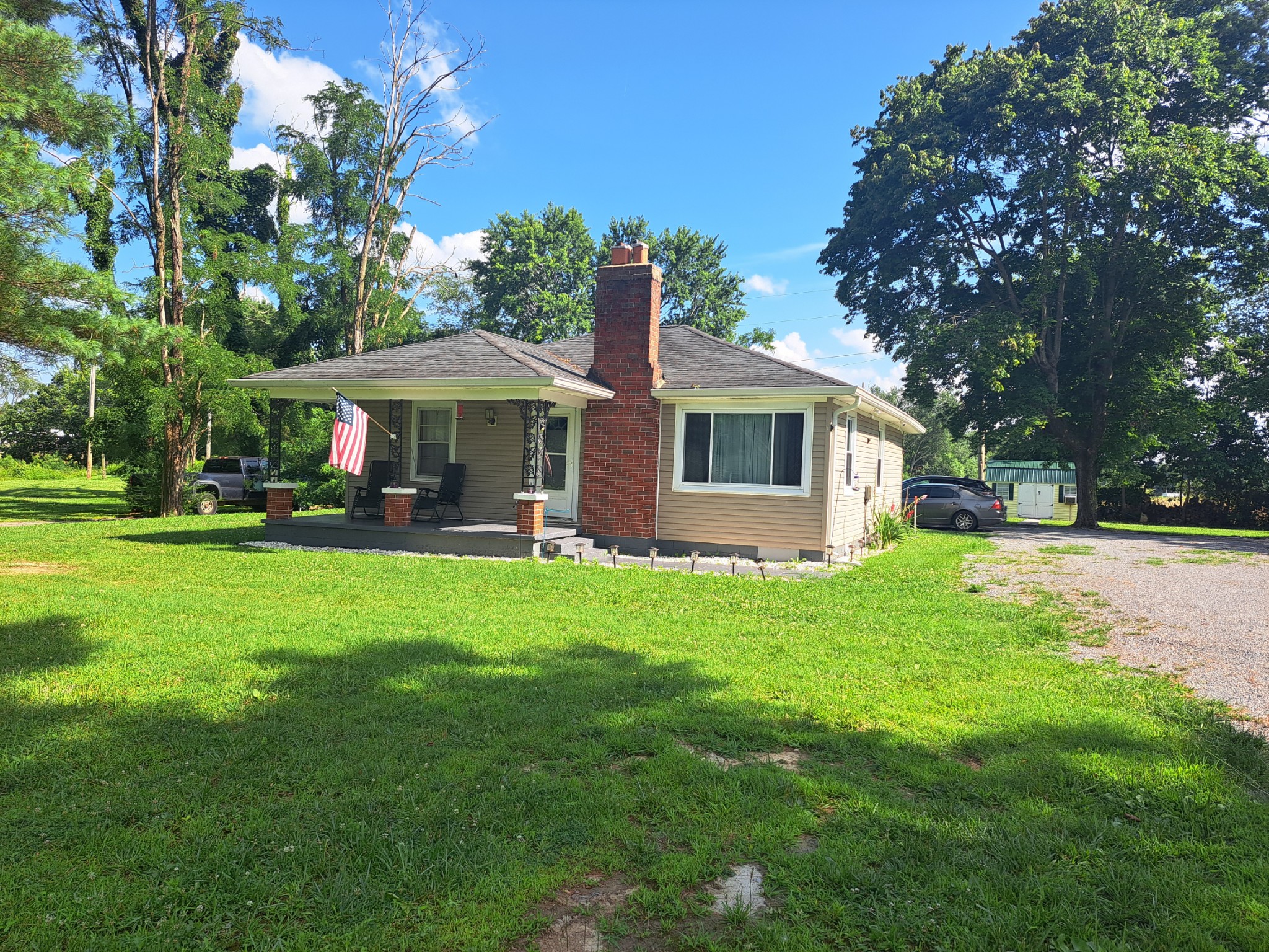 View Lafayette, TN 37083 house