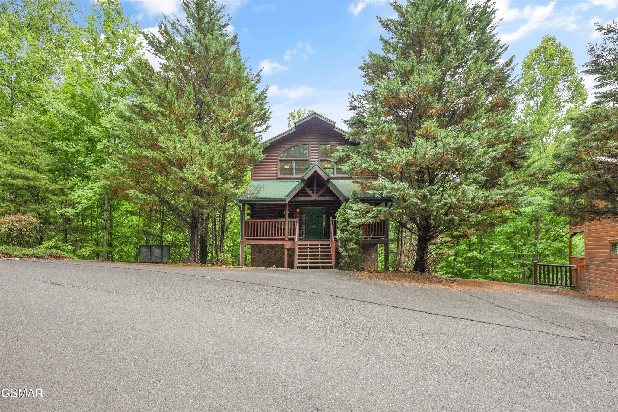 1915 Elk Springs Way