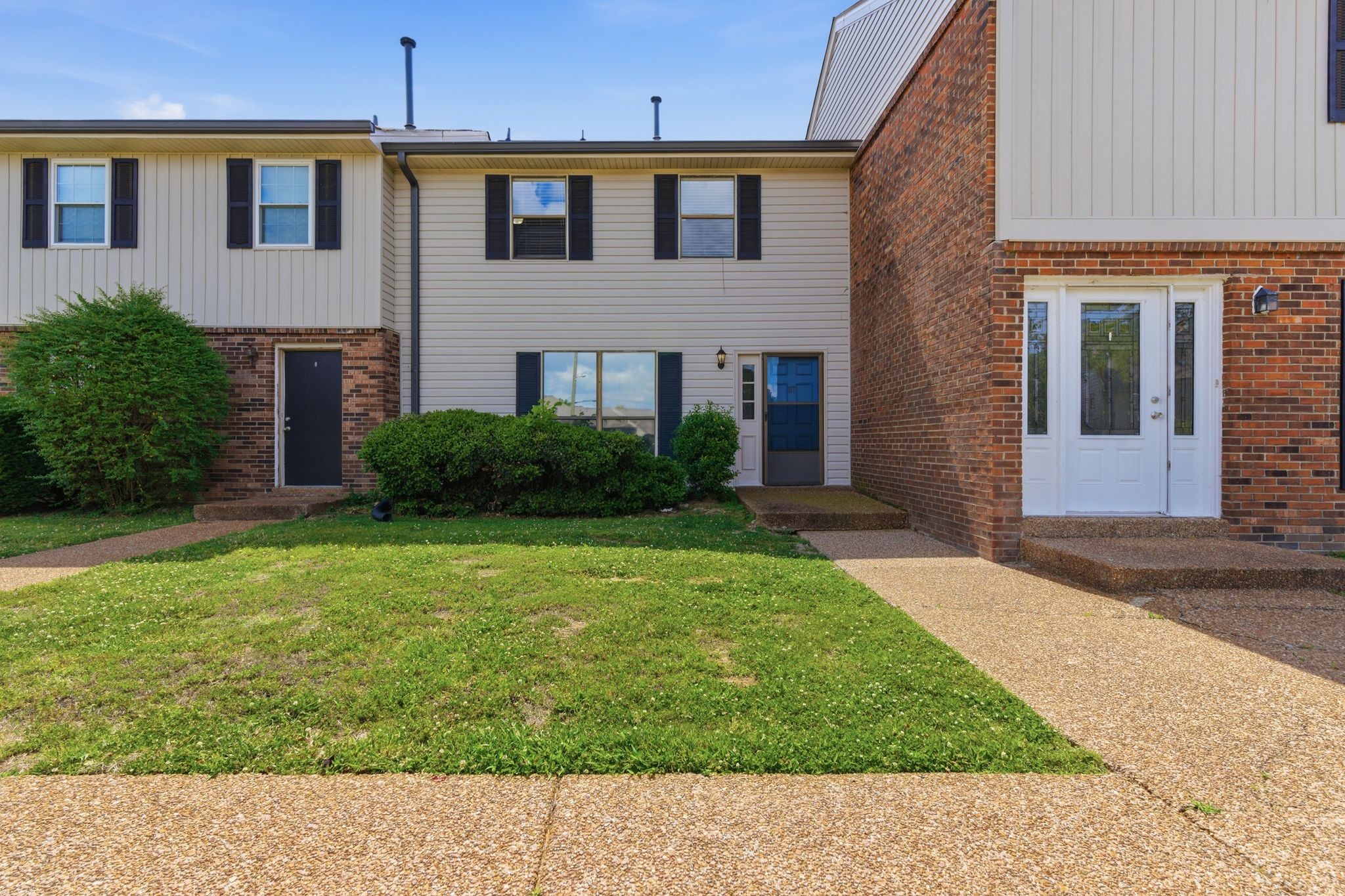 4001 Anderson Rd C117