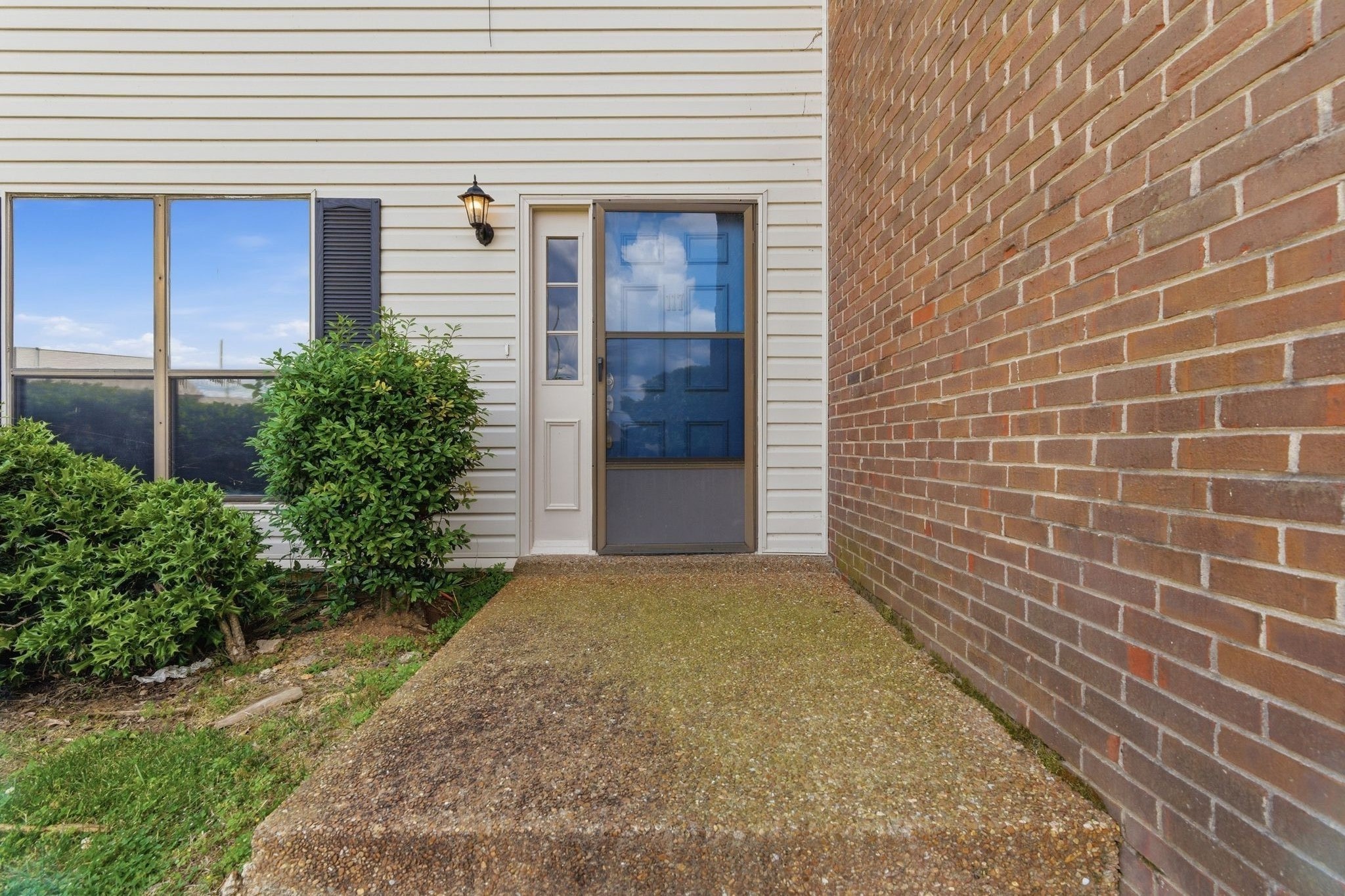 4001 Anderson Rd C117