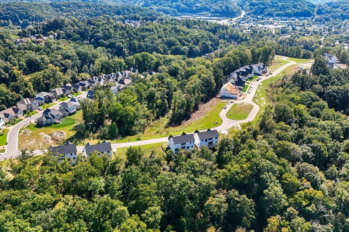 832 Summit Oaks Ct