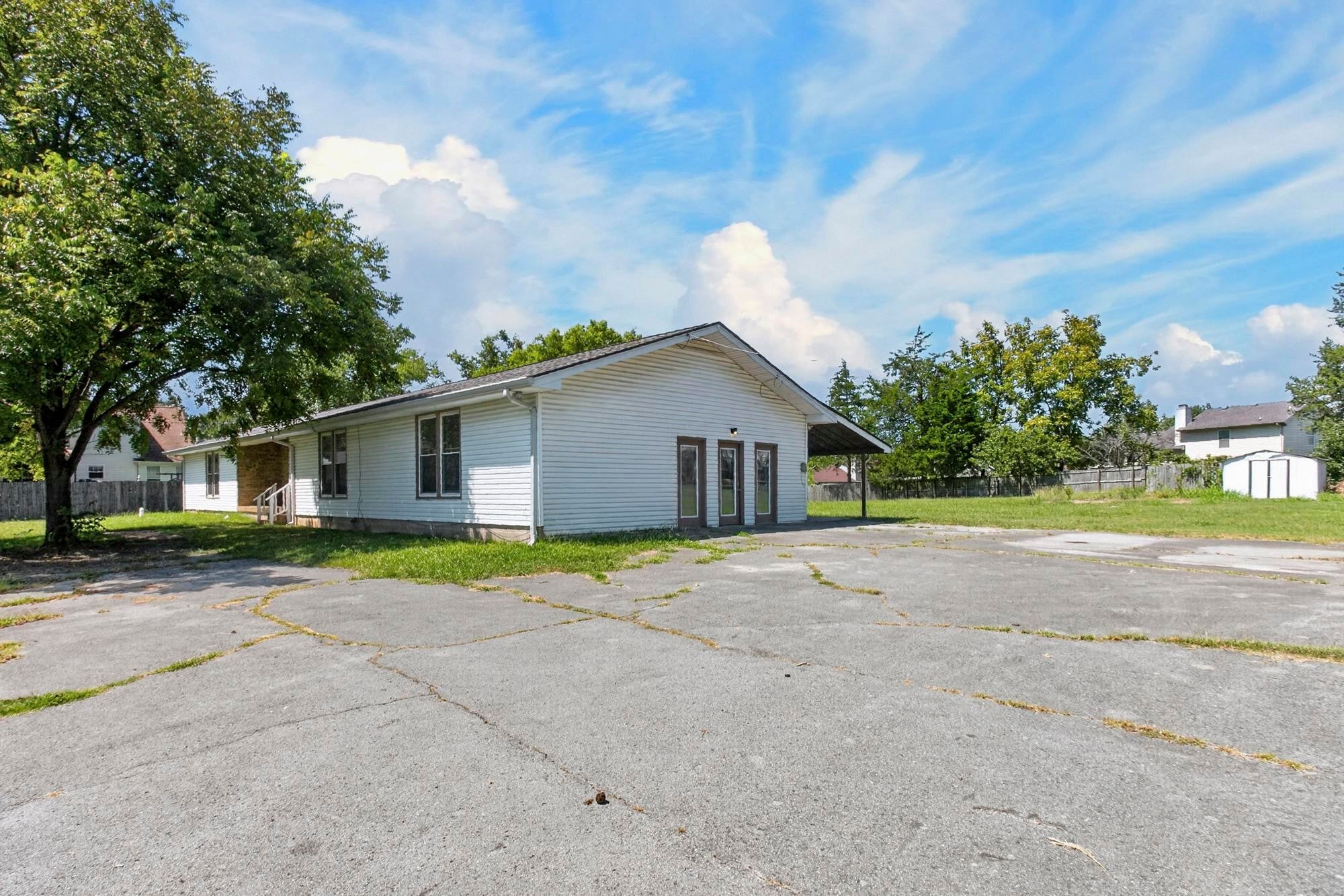 3300 Hamilton Church Rd