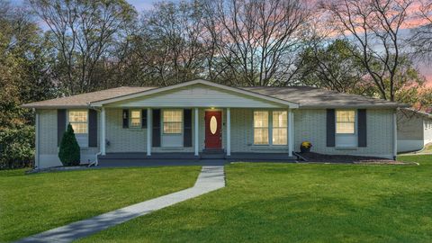 131 Elnora Dr Hendersonville TN 37075