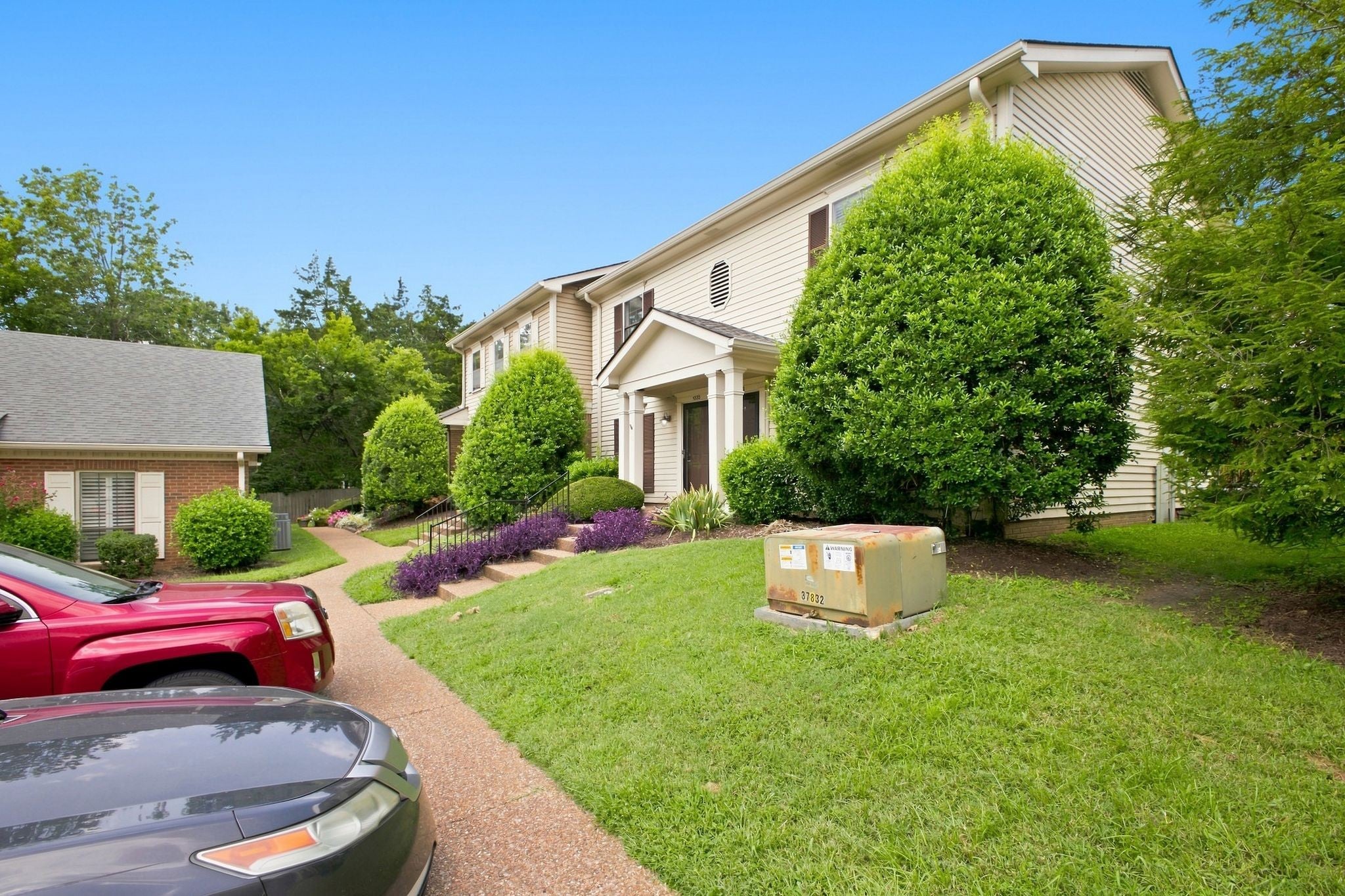 1035 Brentwood Pt