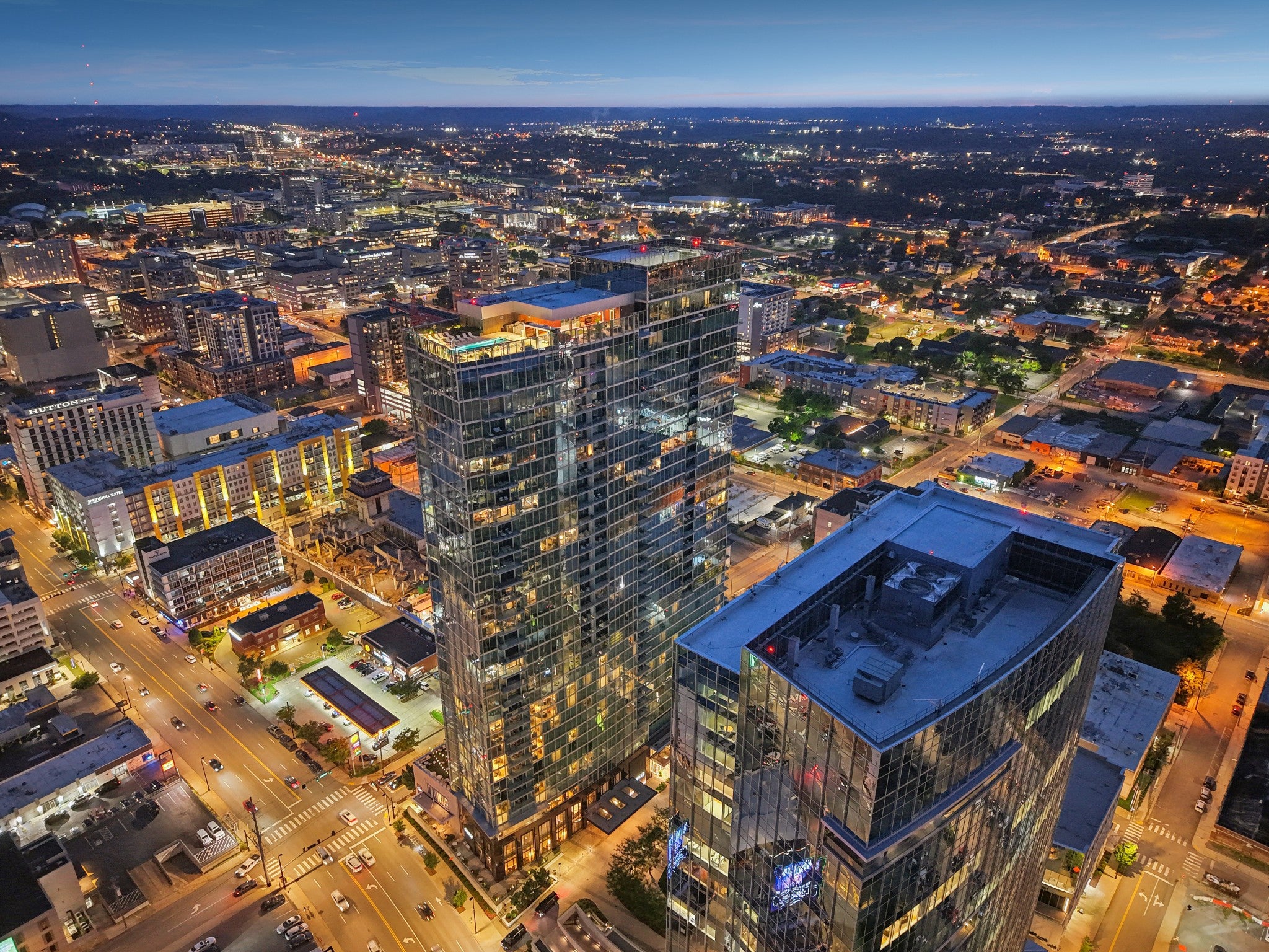 2-bed listing at 1616 West End Ave 3106, Nashville