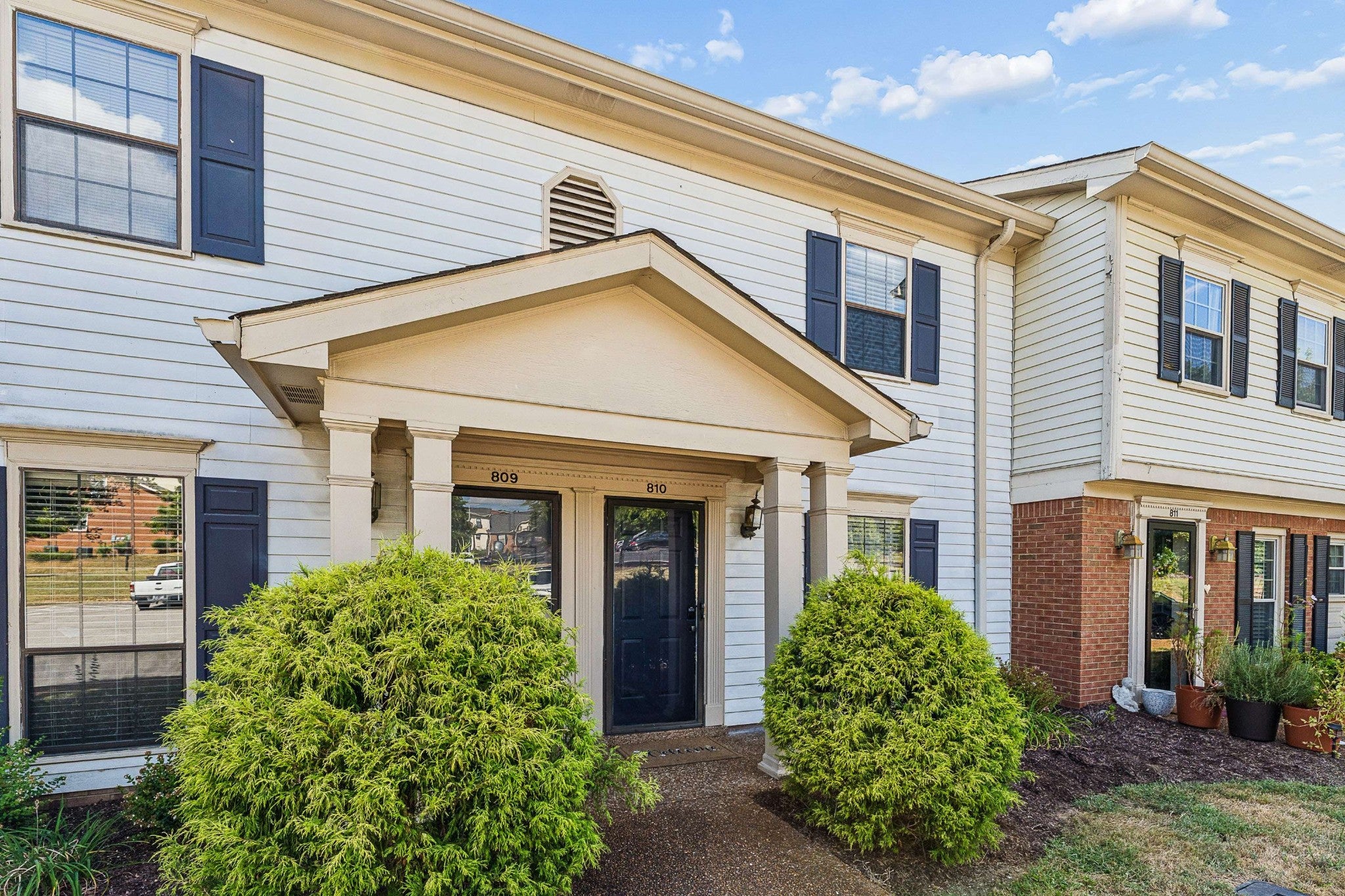2-bed listing at 810 Brentwood Pt, Brentwood