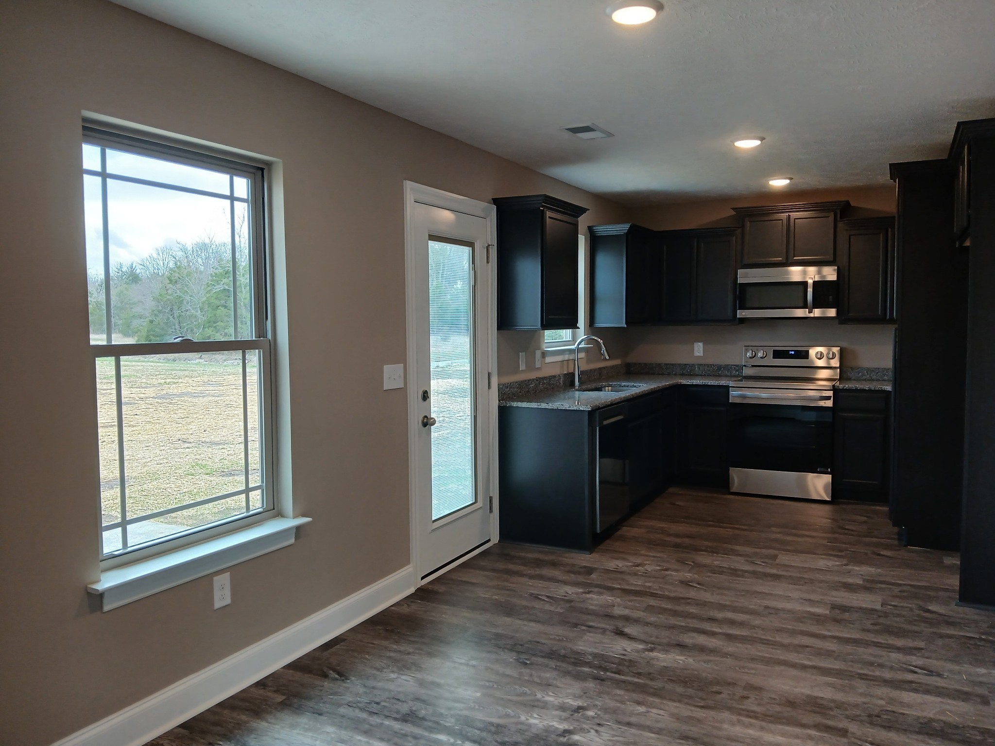 2913 Valley Farms Drive