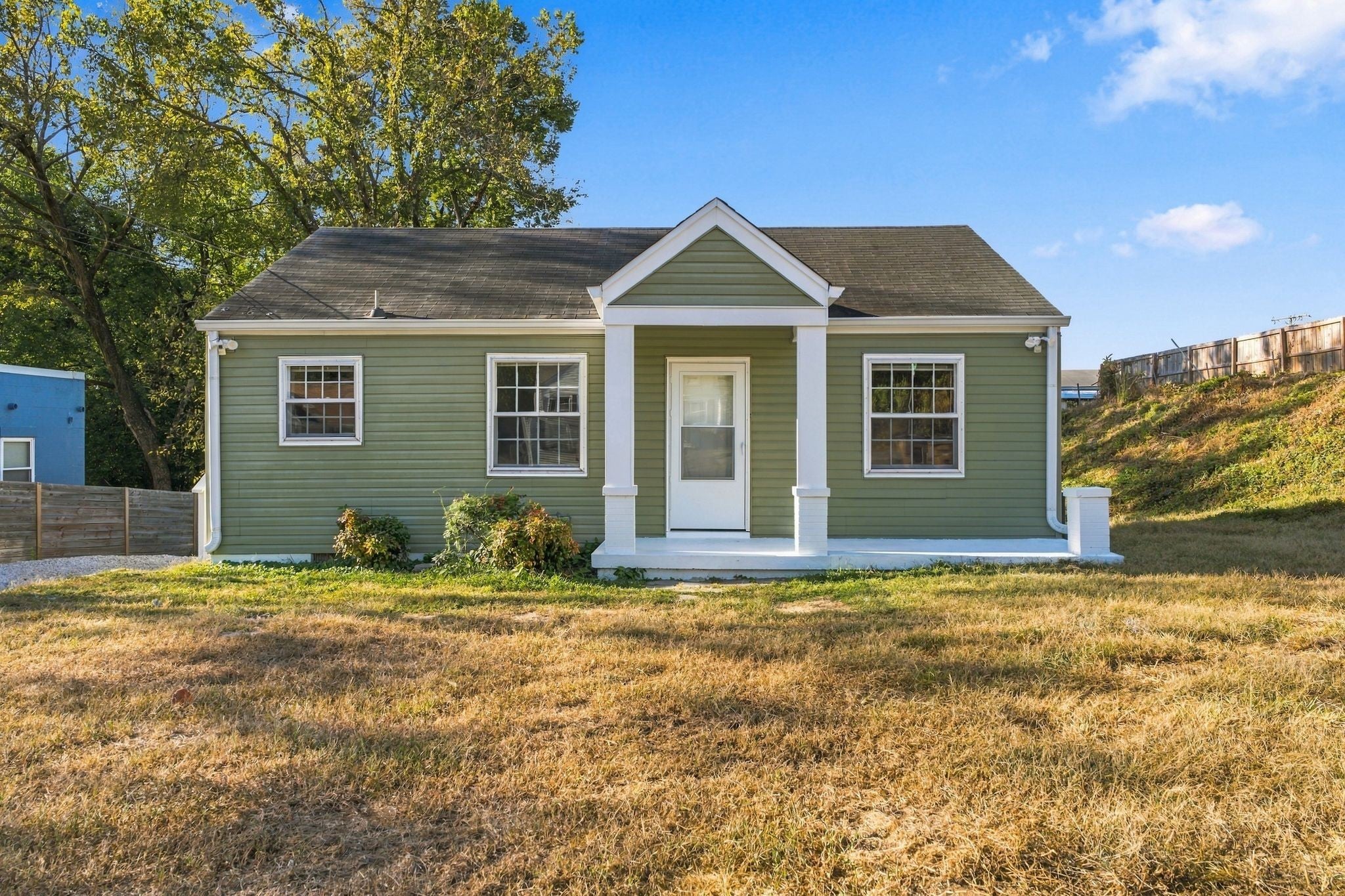 2-bed home for sale in Nashville, TN 37207, 106 Dellway Dr 106 Dellway Dr, Nashville TN 37207 2-bed home, photo 2 of 29
