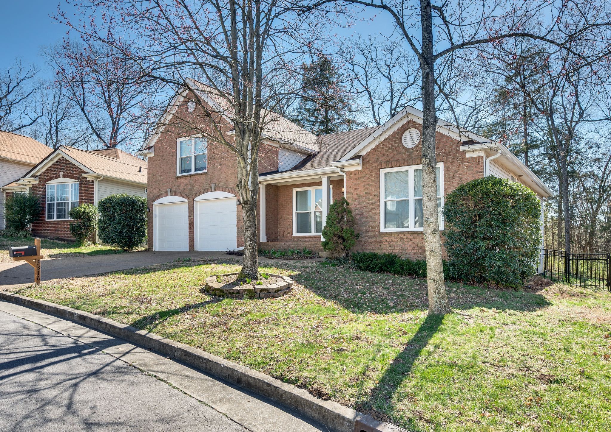 Nashville, Tennessee 37217, United States, 3 Bedrooms Bedrooms, ,2 BathroomsBathrooms,Residential,Active,80206