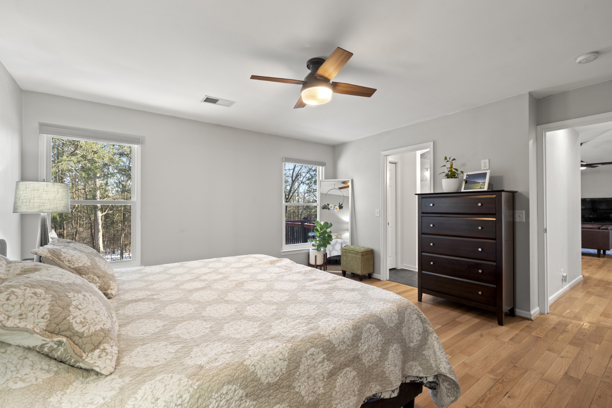 Nashville, Tennessee 37217, United States, 3 Bedrooms Bedrooms, ,2 BathroomsBathrooms,Residential,Active,80206