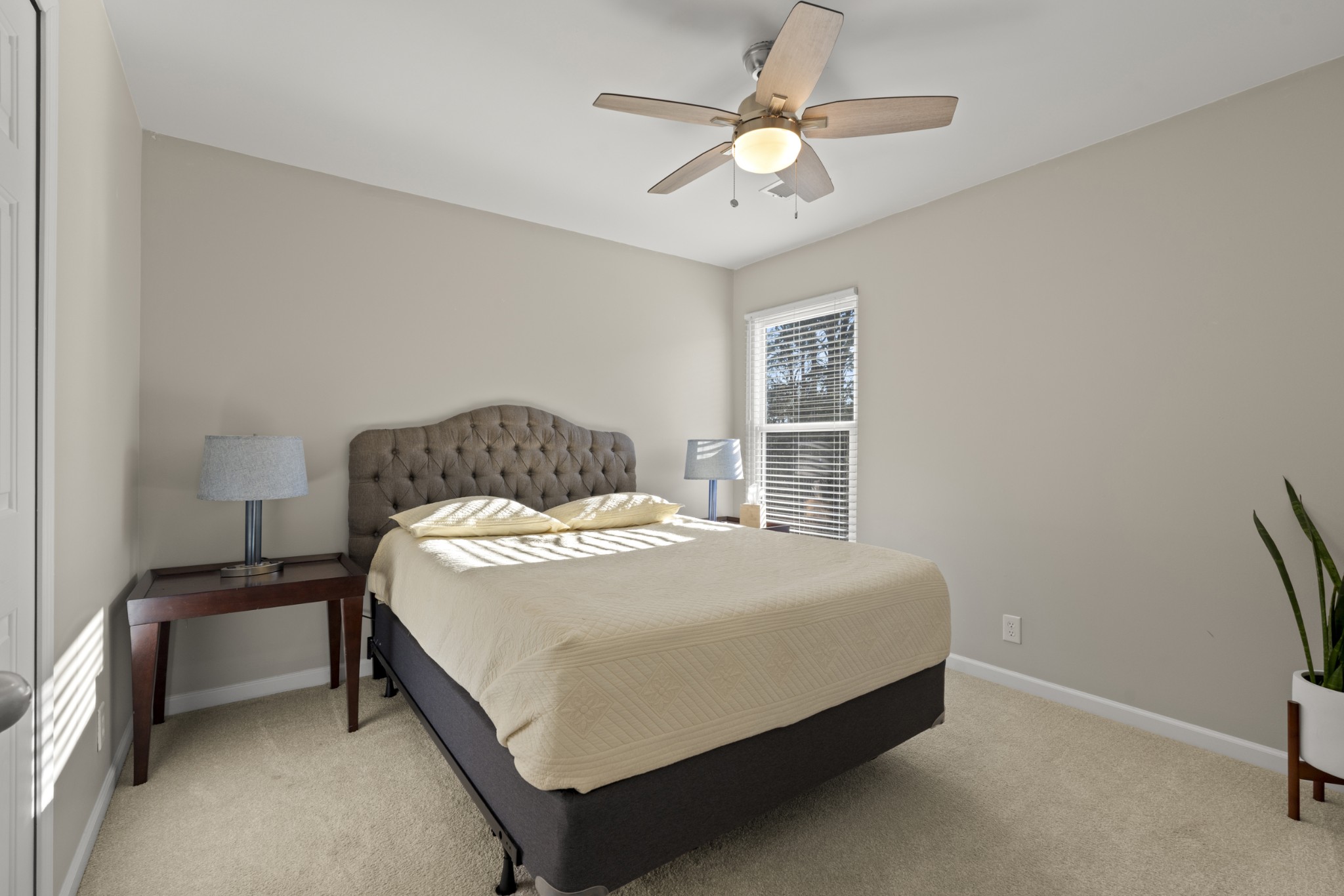 Nashville, Tennessee 37217, United States, 3 Bedrooms Bedrooms, ,2 BathroomsBathrooms,Residential,Active,80206