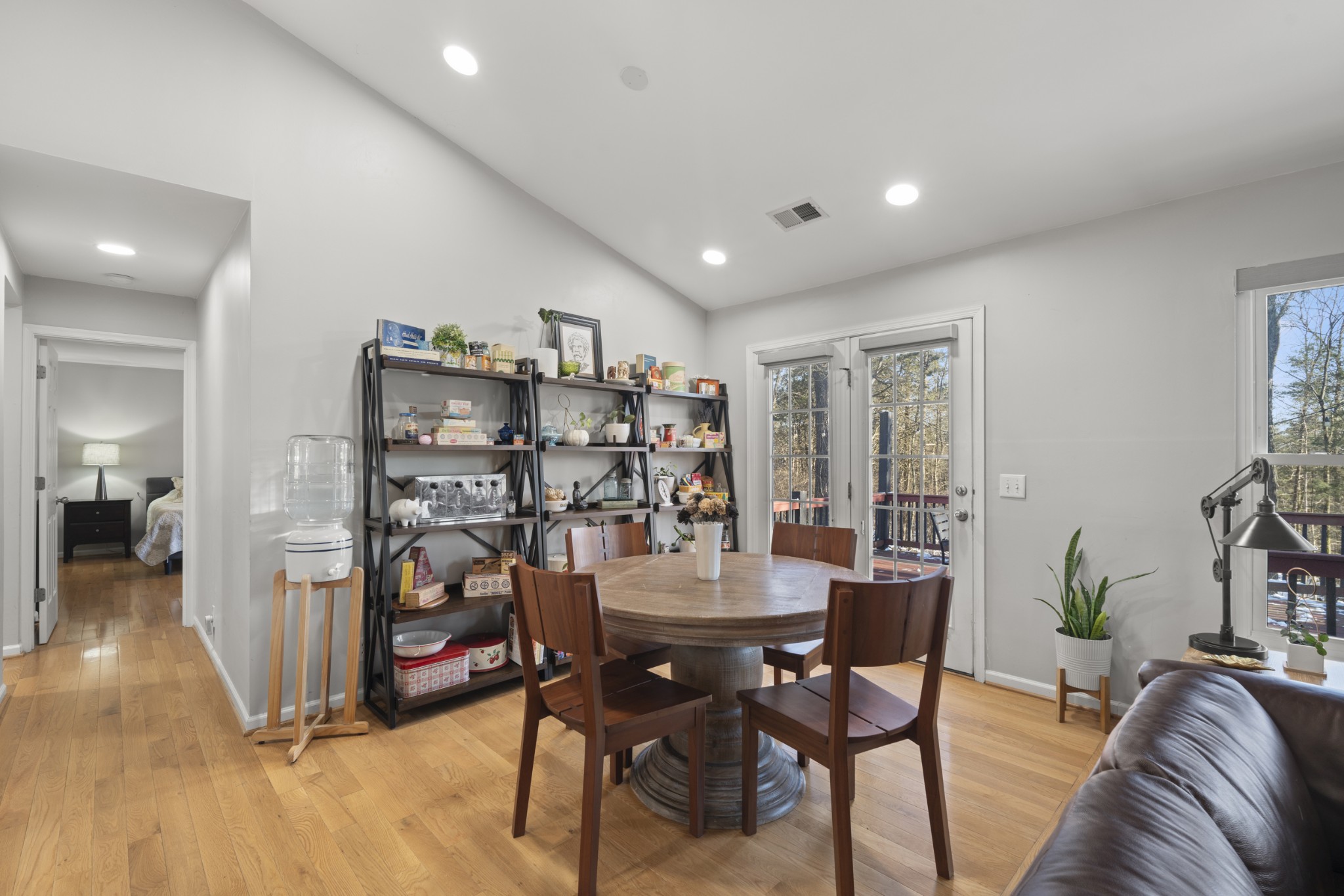 Nashville, Tennessee 37217, United States, 3 Bedrooms Bedrooms, ,2 BathroomsBathrooms,Residential,Active,80206