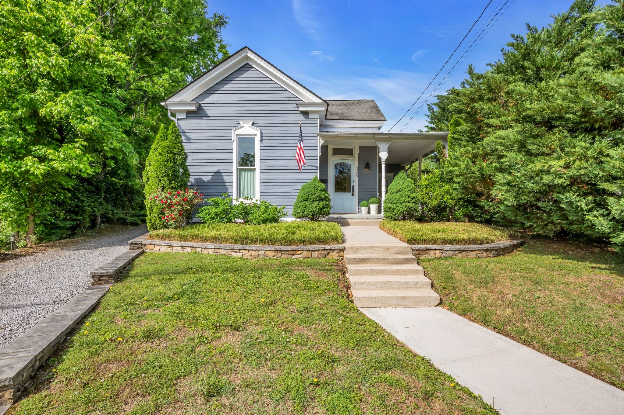 338 3rd Ave S, Franklin TN 37064 2-bed home, photo 2 of 28