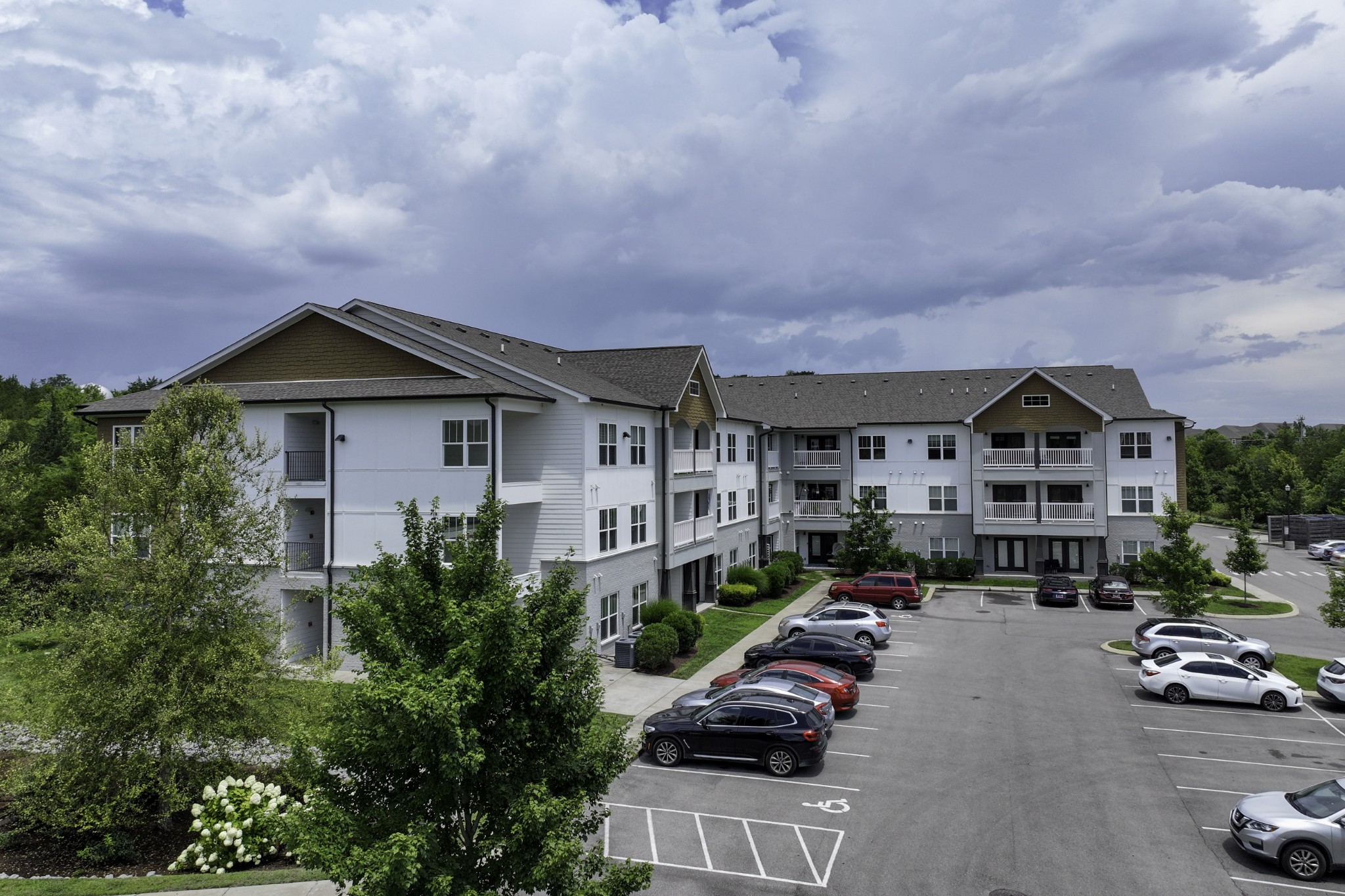 934 Governors Ct 112