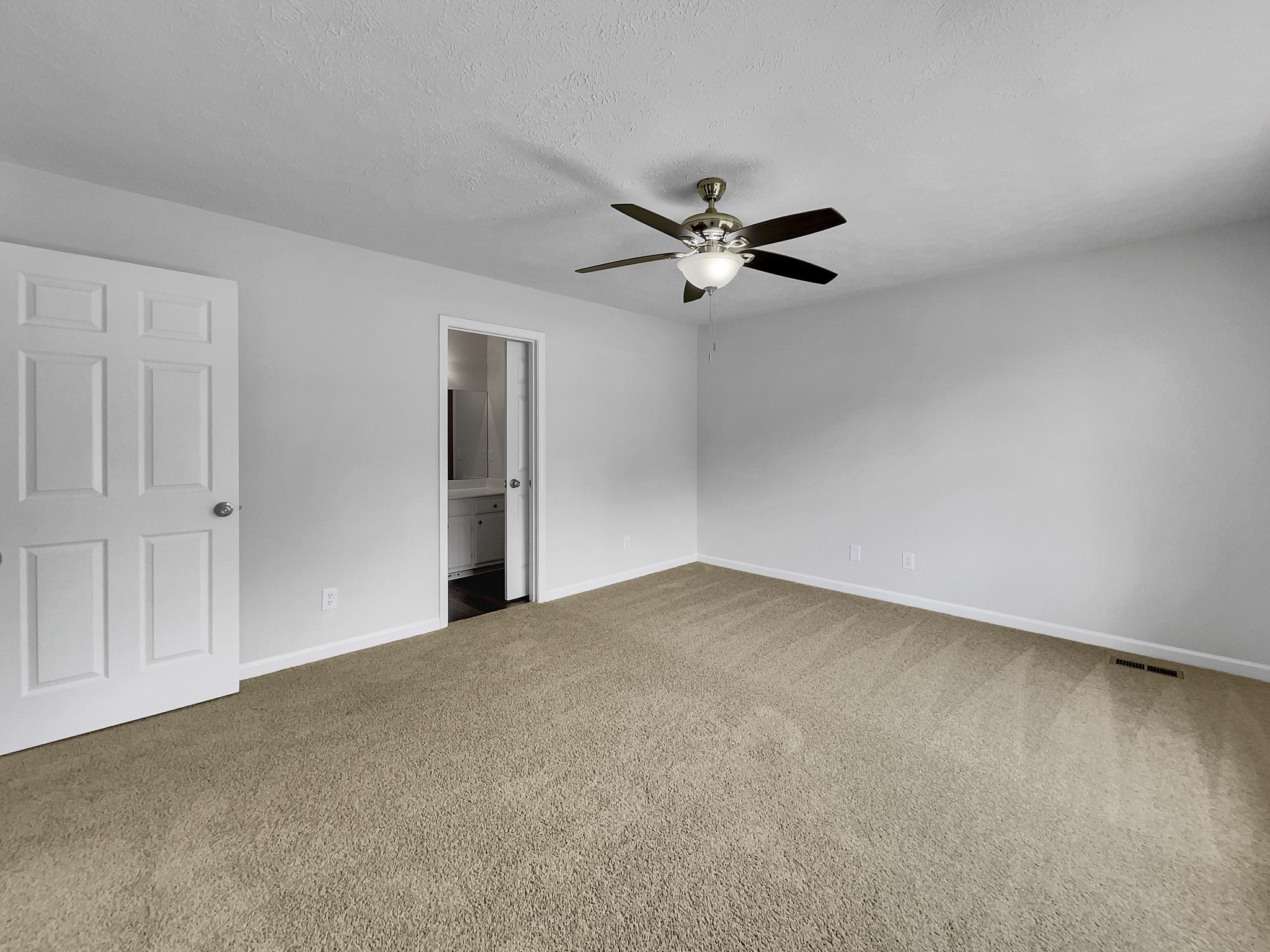 336 Royal Garden Dr