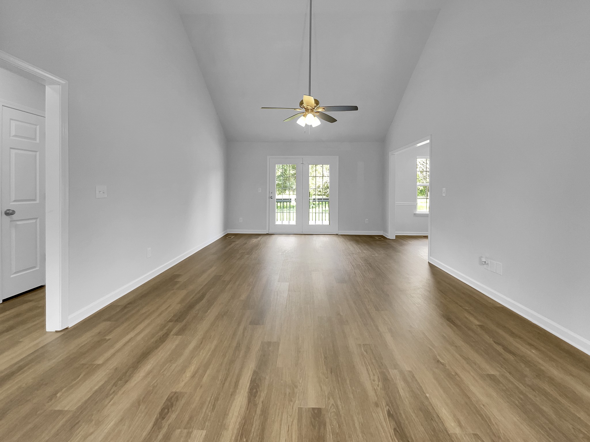 336 Royal Garden Dr