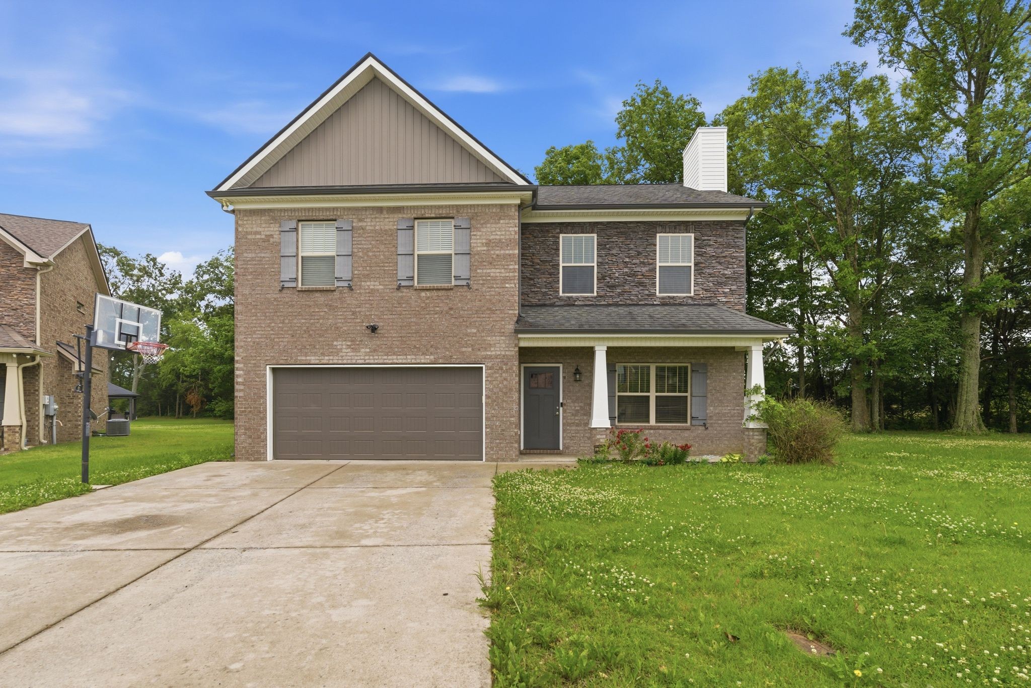 625 Eagleview Dr